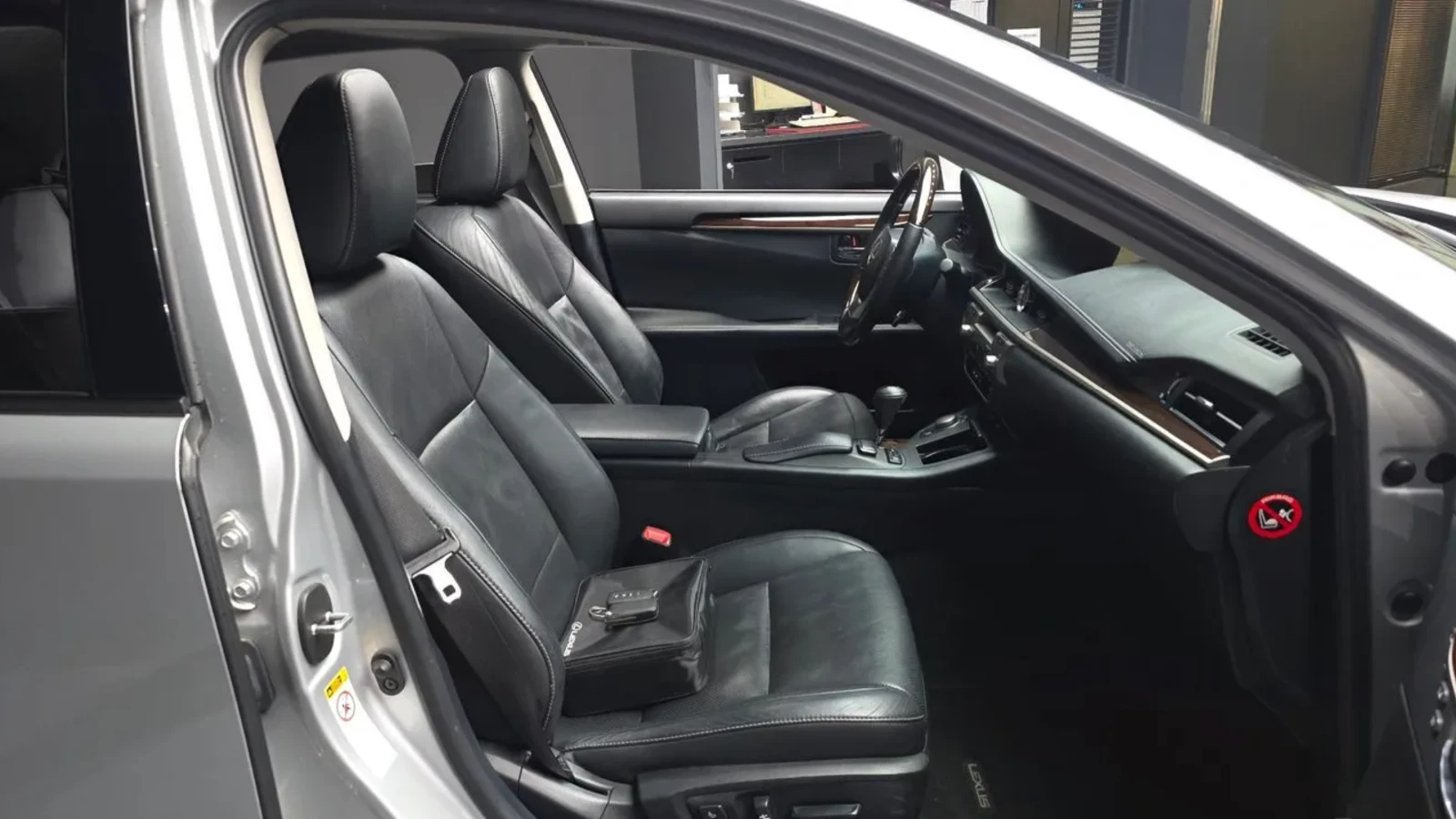 Lexus ES 350 EXECUTIVE | ПОДГРЕВ | ОБДУХ | ПАНОРАМА, снимка 7 - Автомобили и джипове - 54667561