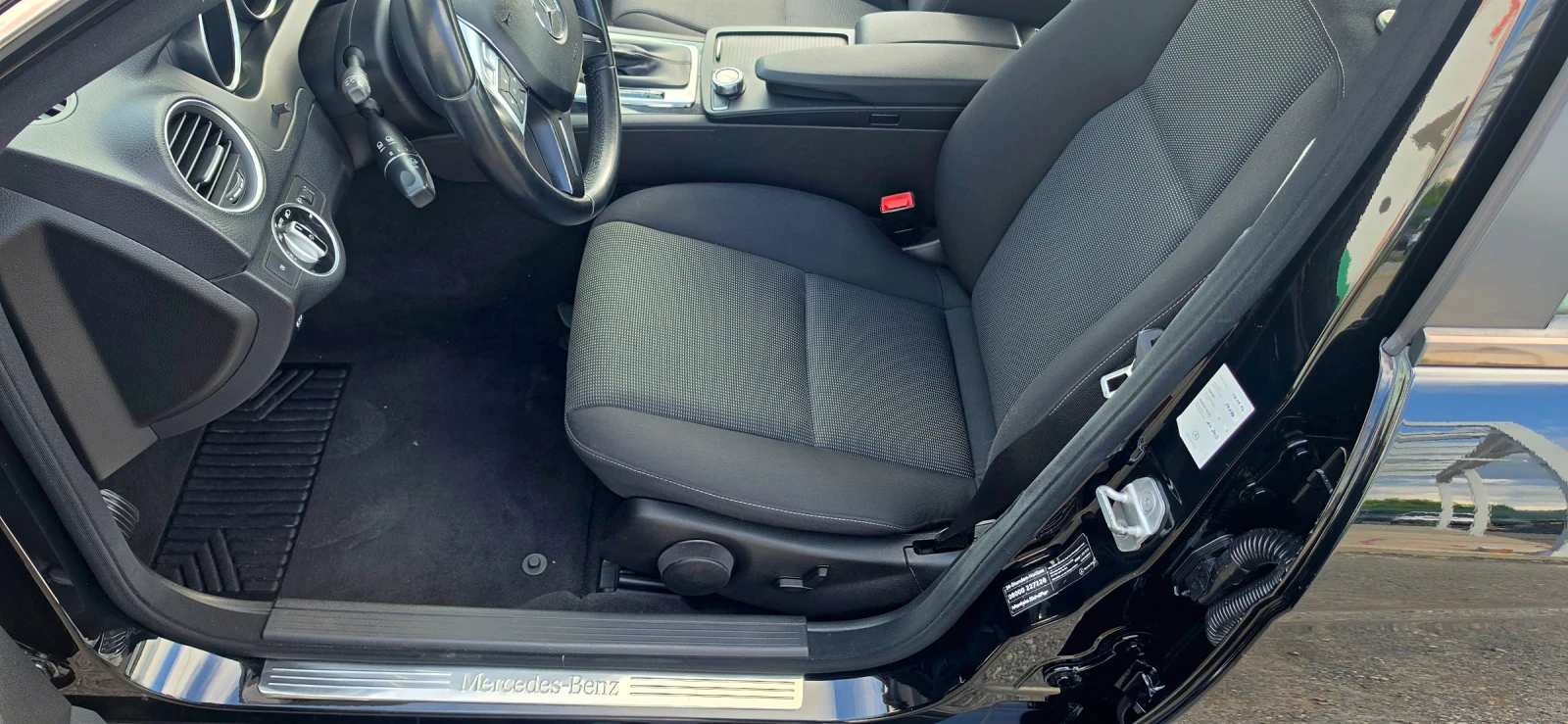 Mercedes-Benz C 180 1.8i 156ks, снимка 12 - Автомобили и джипове - 54692964