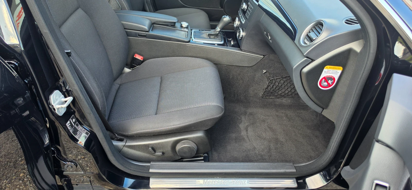 Mercedes-Benz C 180 1.8i 156ks, снимка 8 - Автомобили и джипове - 54692964