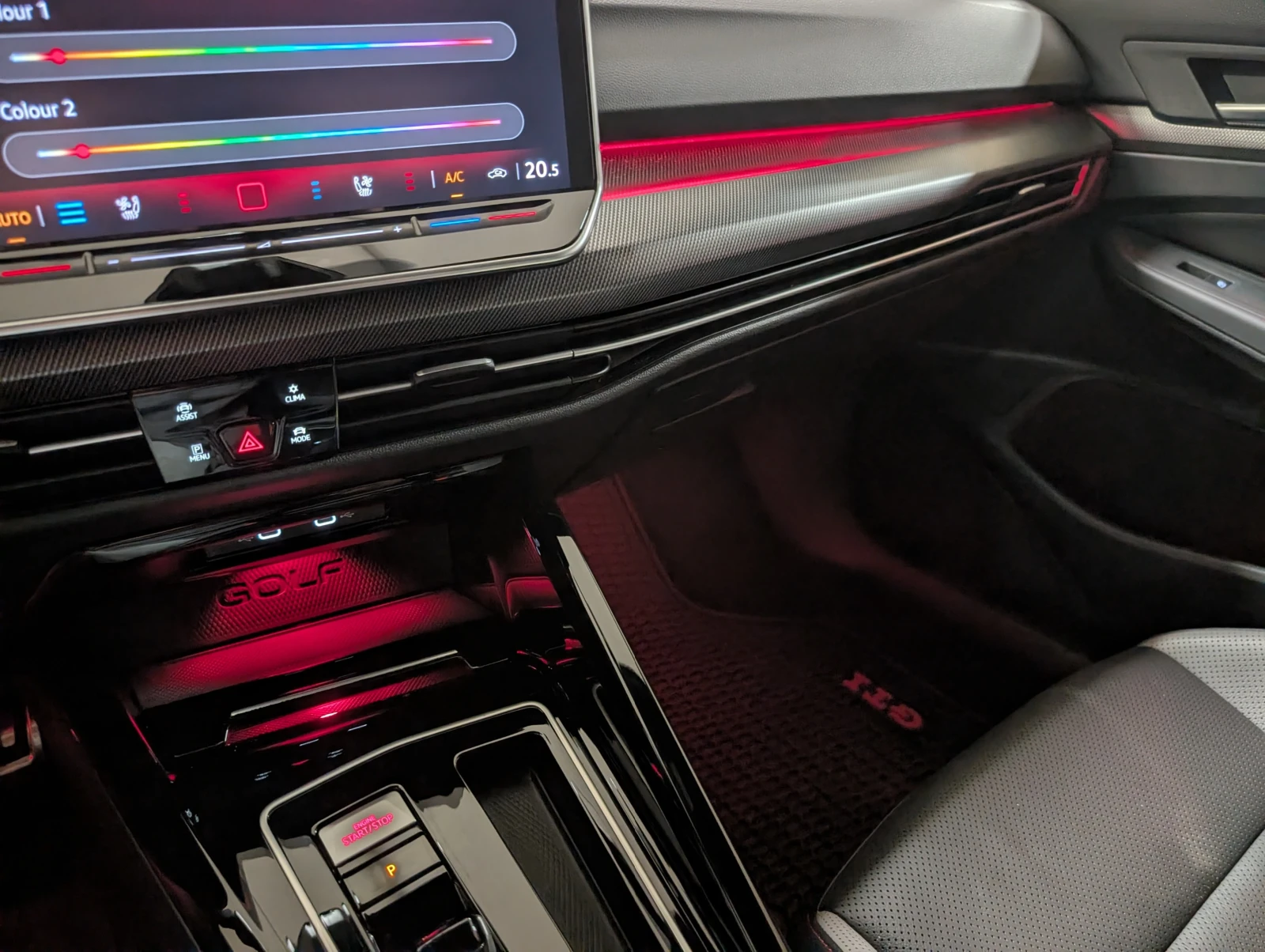 VW Golf GTI 2.0 TSI BLACK STYLE LED MATRIX PPF Ceramic, снимка 15 - Автомобили и джипове - 54915227