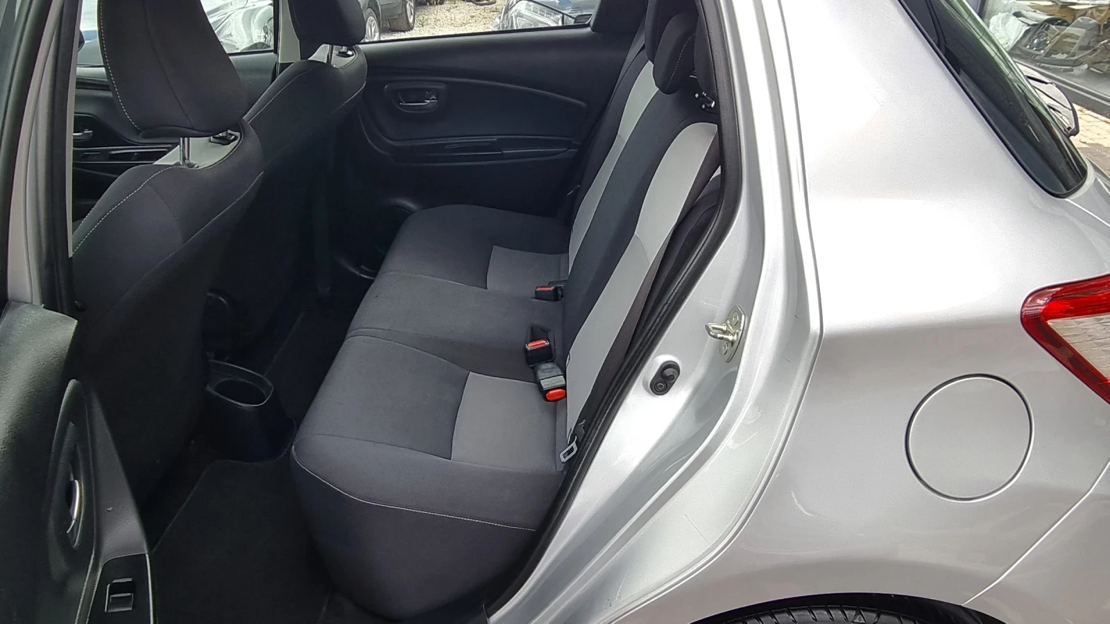 Toyota Yaris 1.5 i | Mobile.bg � ����������� 12