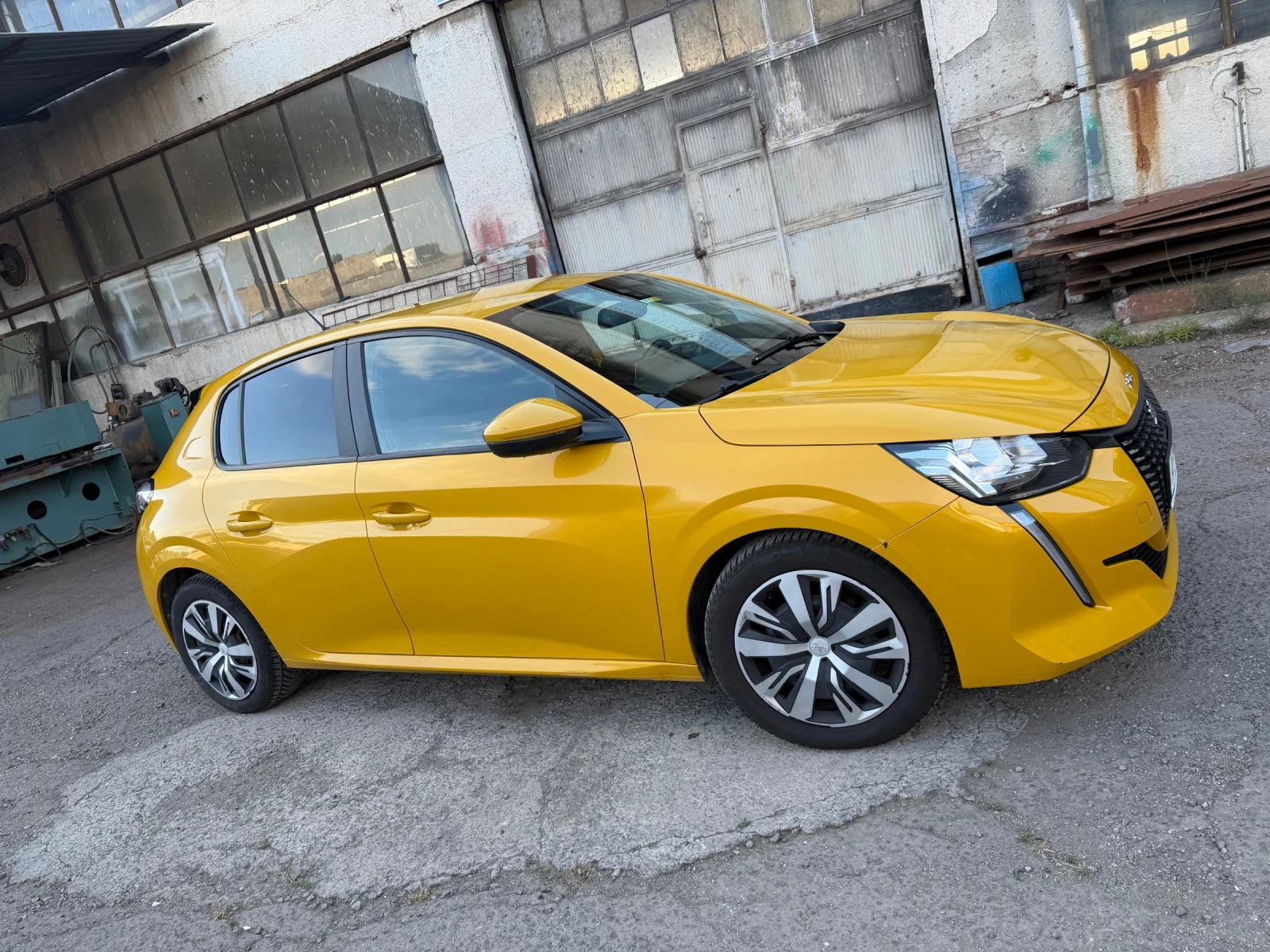 Peugeot 208 Peugeot 208 1.2 PureTech 75 (75 к.с., 55 kW), снимка 14 - Автомобили и джипове - 55102083
