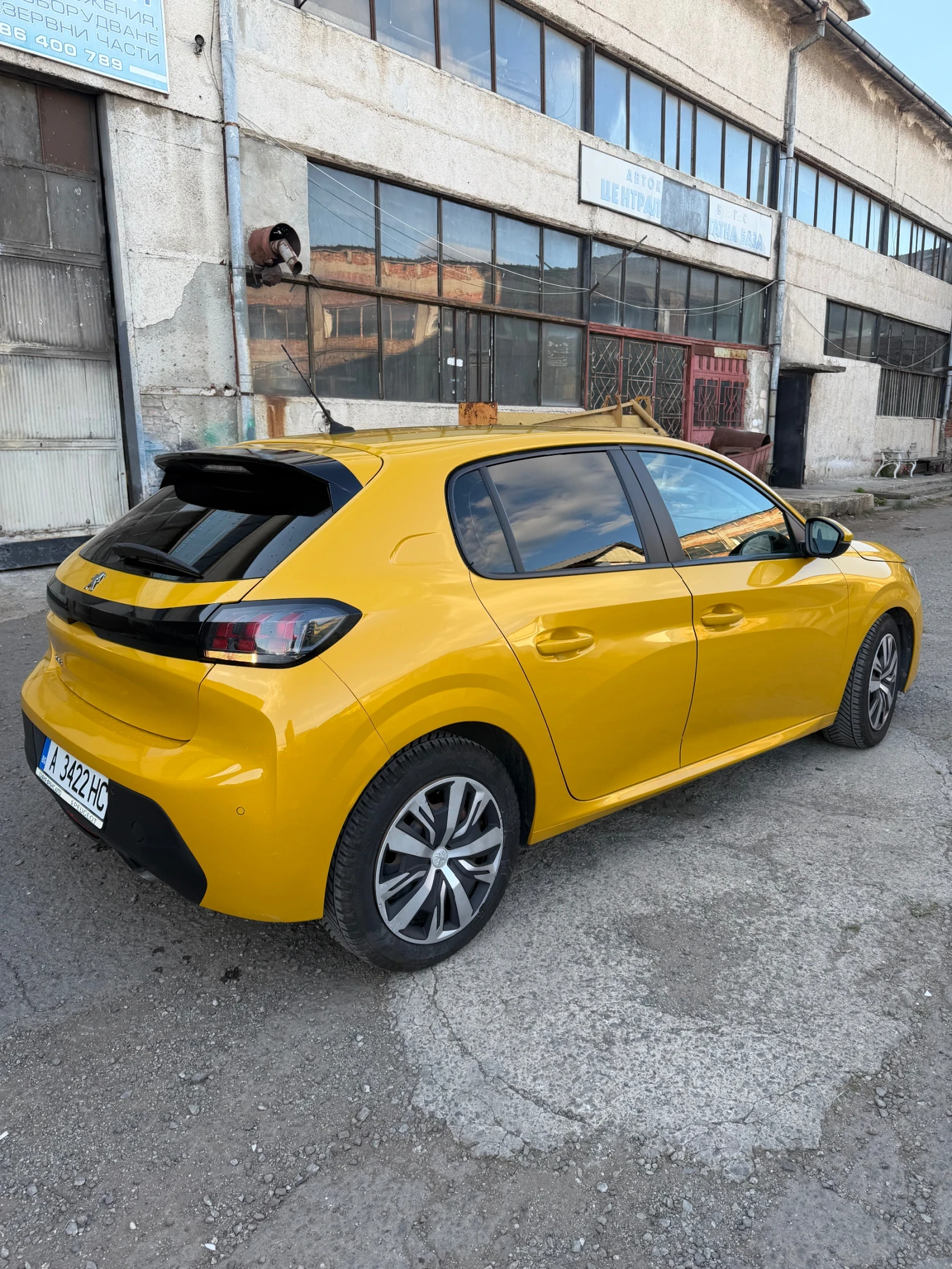 Peugeot 208 Peugeot 208 1.2 PureTech 75 (75 к.с., 55 kW), снимка 11 - Автомобили и джипове - 55102083