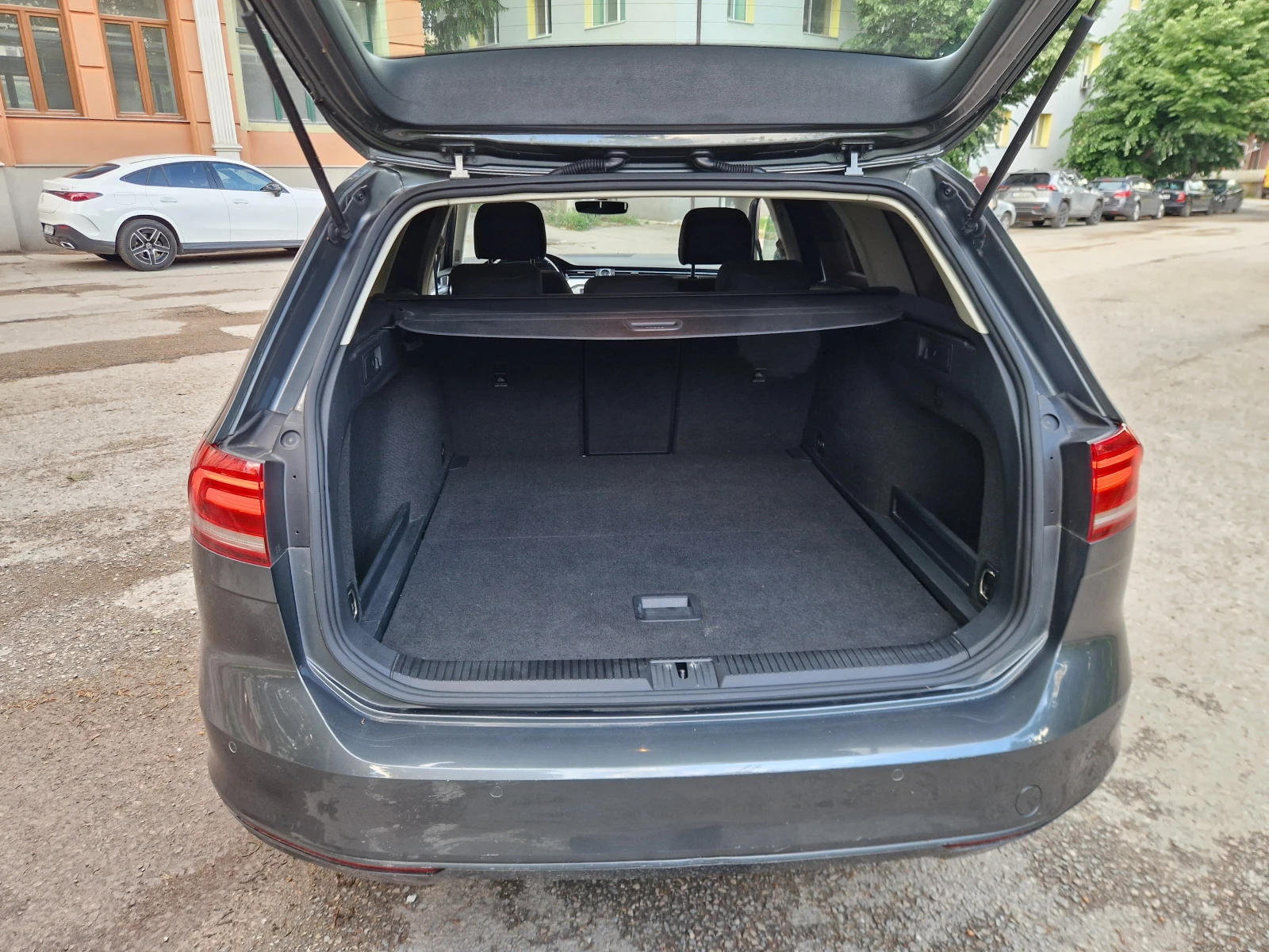 VW Passat Лизинг/Бартер 2, 0d 150, снимка 4 - Автомобили и джипове - 55625782