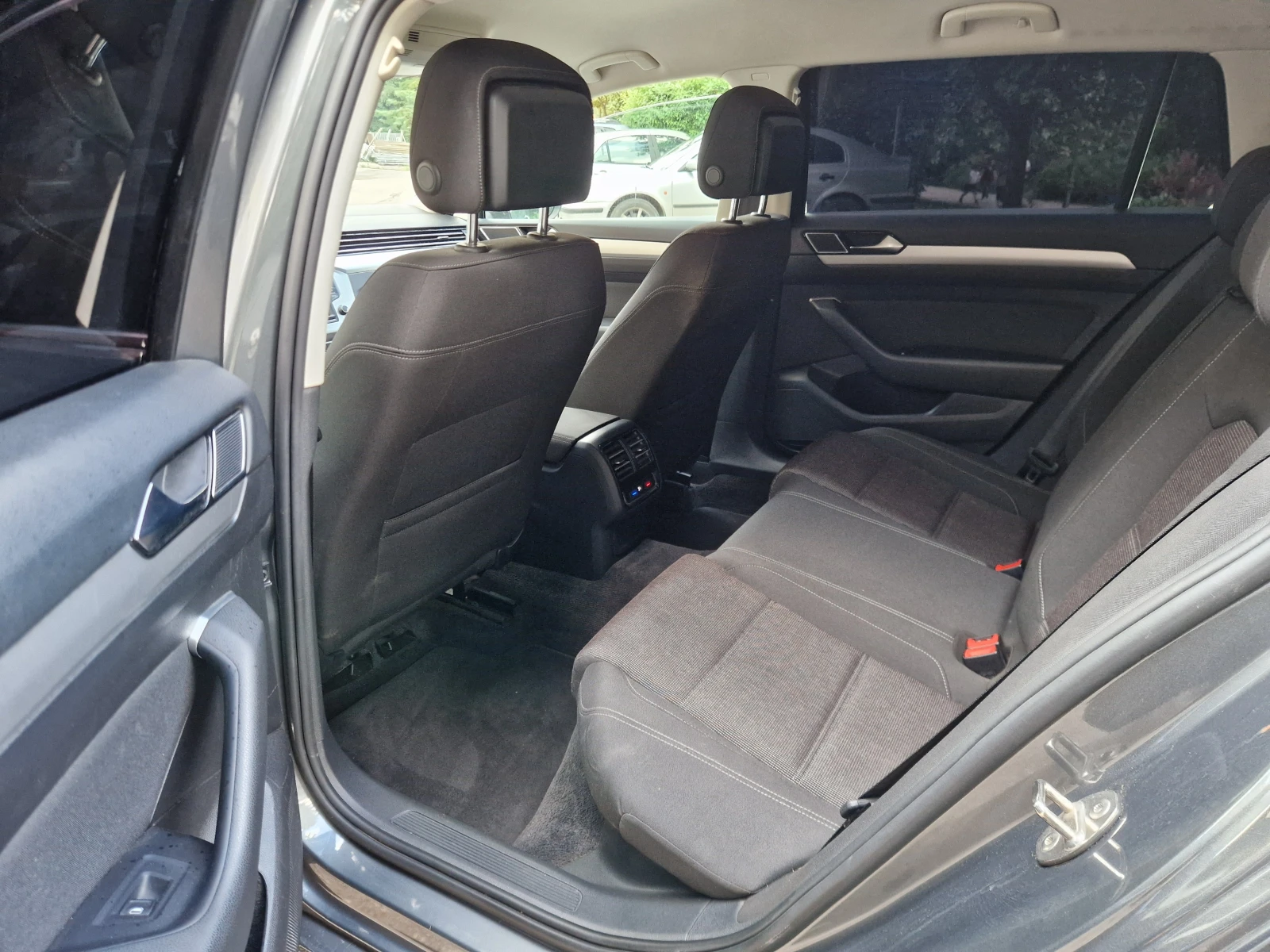 VW Passat Лизинг/Бартер 2, 0d 150, снимка 9 - Автомобили и джипове - 55625782