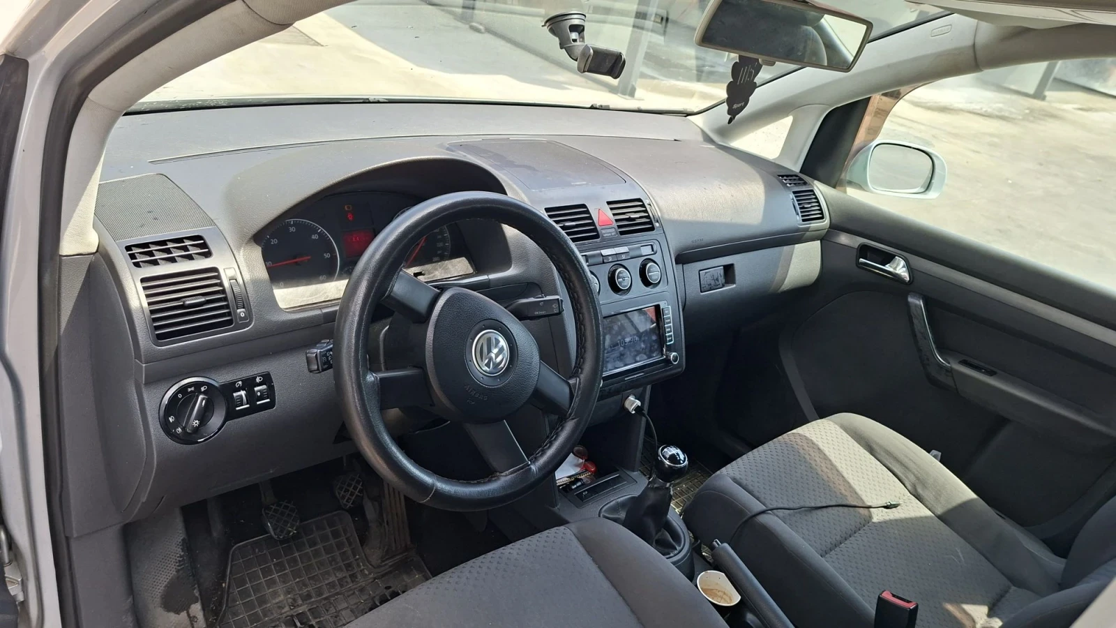 VW Touran, снимка 5 - Автомобили и джипове - 55652854