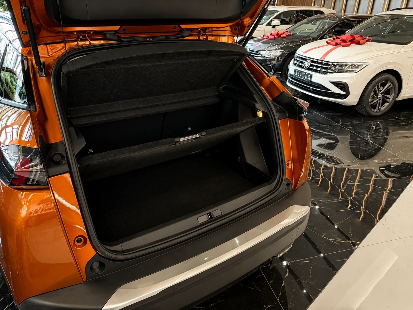 Peugeot 2008 Puretech, снимка 10 - Автомобили и джипове - 55892441