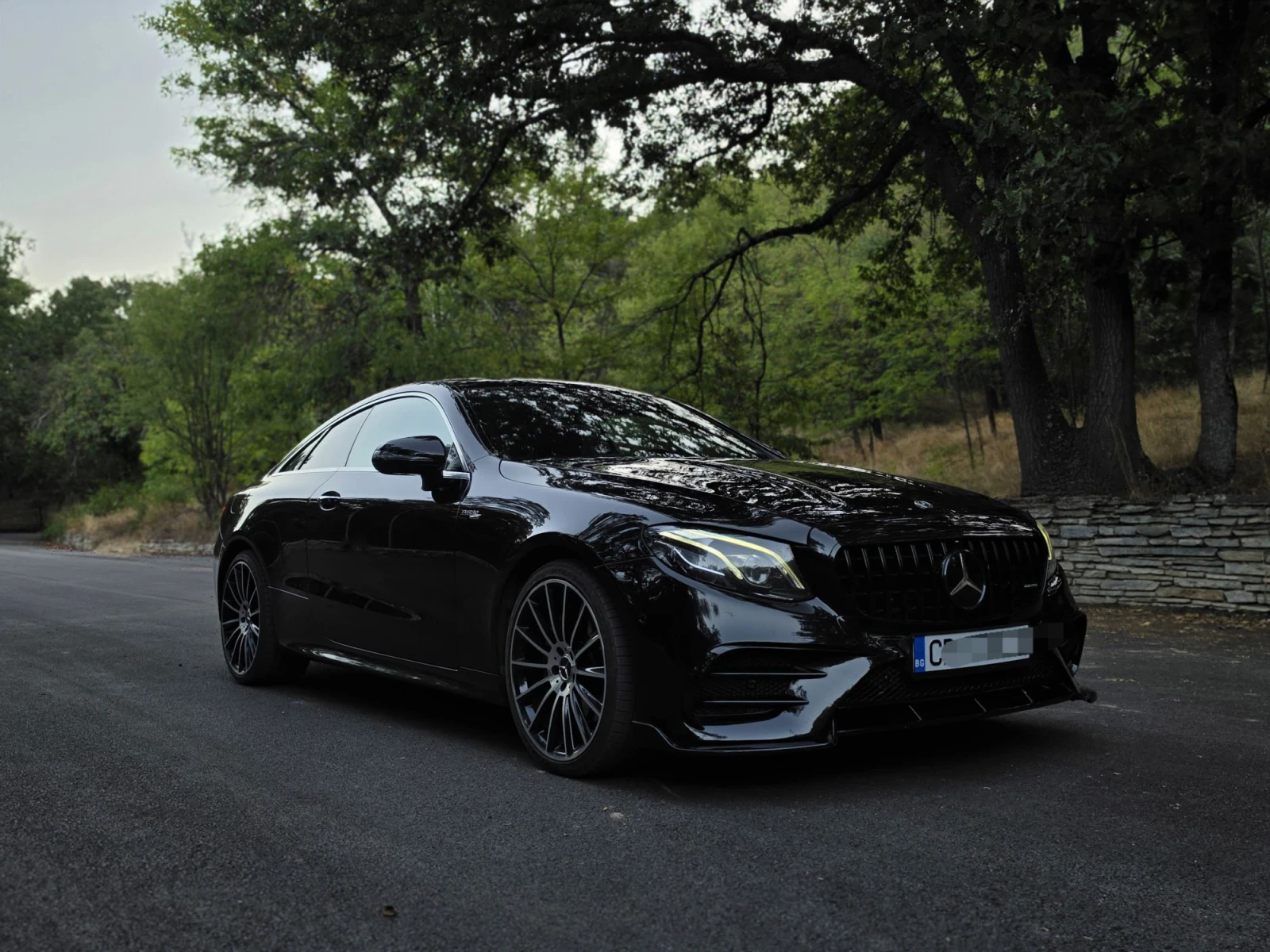 Mercedes-Benz E 220, снимка 2 - Автомобили и джипове - 56010932