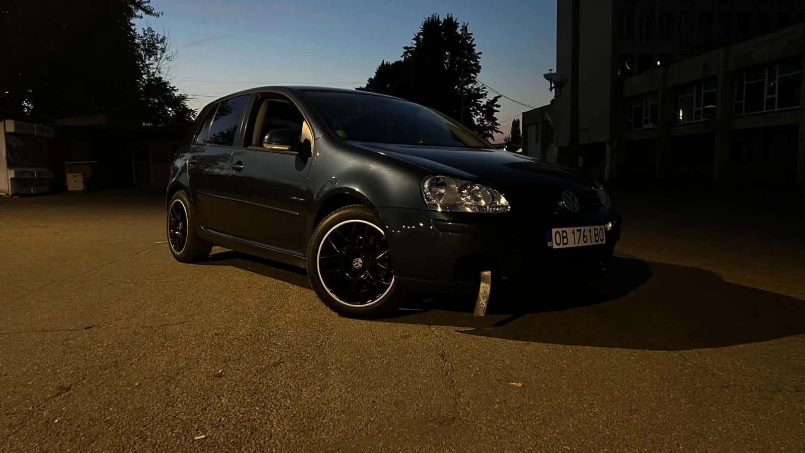 VW Golf 1.9, снимка 6 - Автомобили и джипове - 56143827
