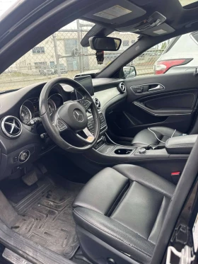 Mercedes-Benz GLA 250  КОЖА/ПОДГРЕВ/ПАНОРАМАCARFAX/ФИНАНСИРАНЕ, снимка 6