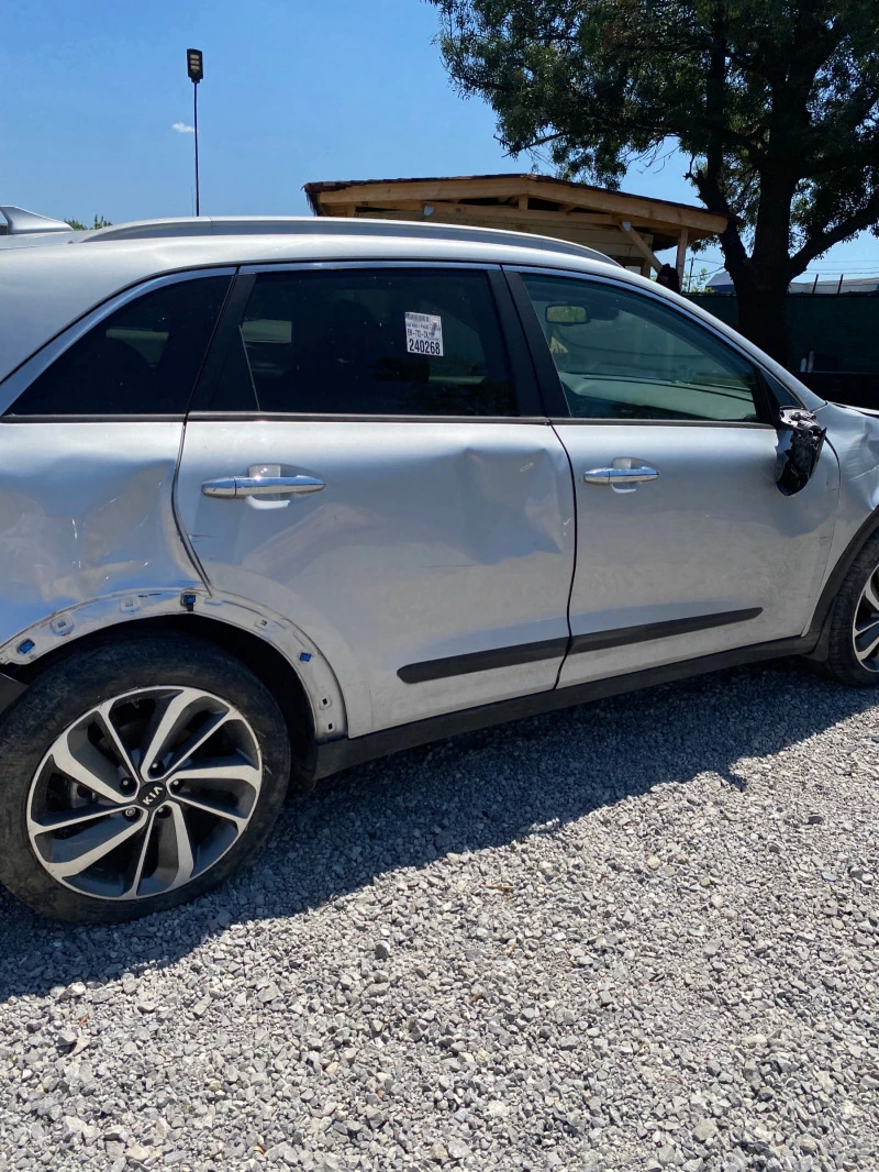 Kia Niro 1.6 GDI HYBRID, снимка 5 - Автомобили и джипове - 47049457