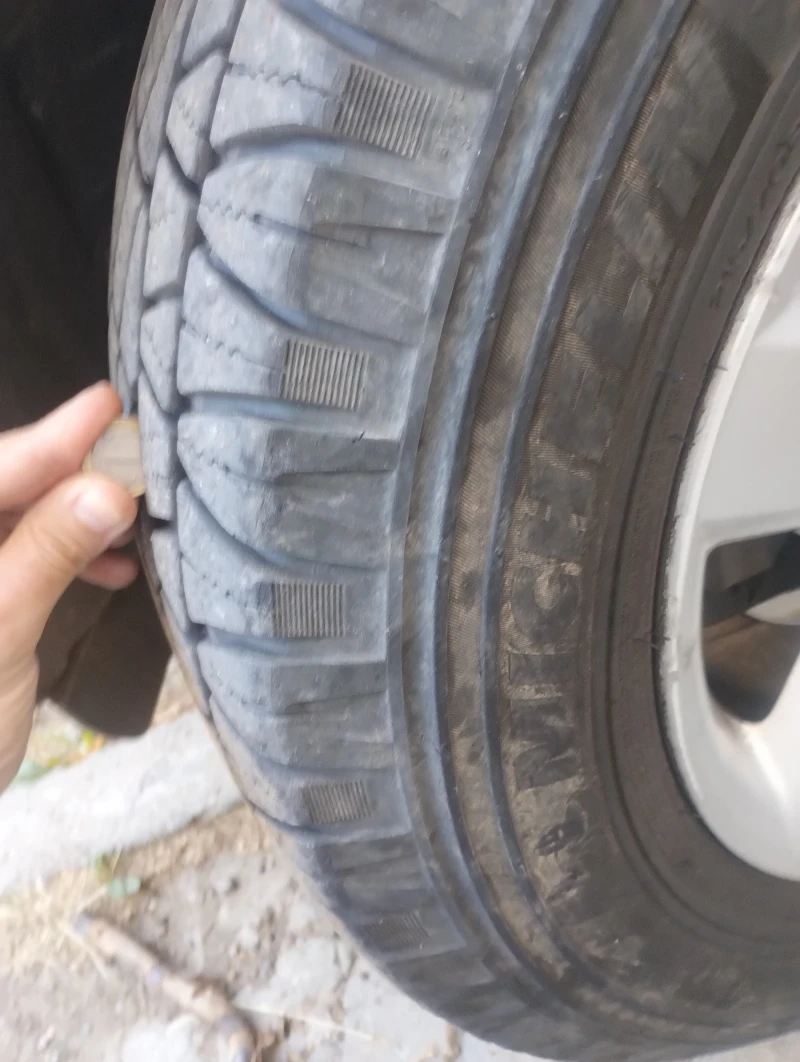 Toyota Rav4 2.0 бензин 4х4 фейслифт , снимка 6 - Автомобили и джипове - 52476929