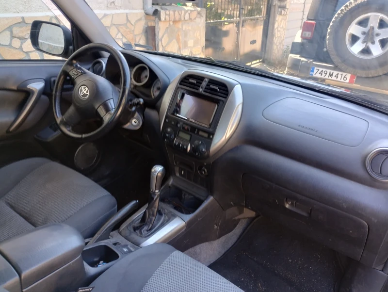 Toyota Rav4 2.0 бензин 4х4 фейслифт , снимка 10 - Автомобили и джипове - 52476929