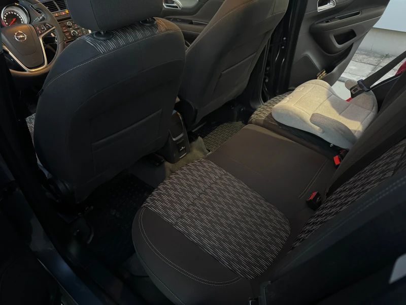 Opel Mokka, снимка 7 - Автомобили и джипове - 52527244