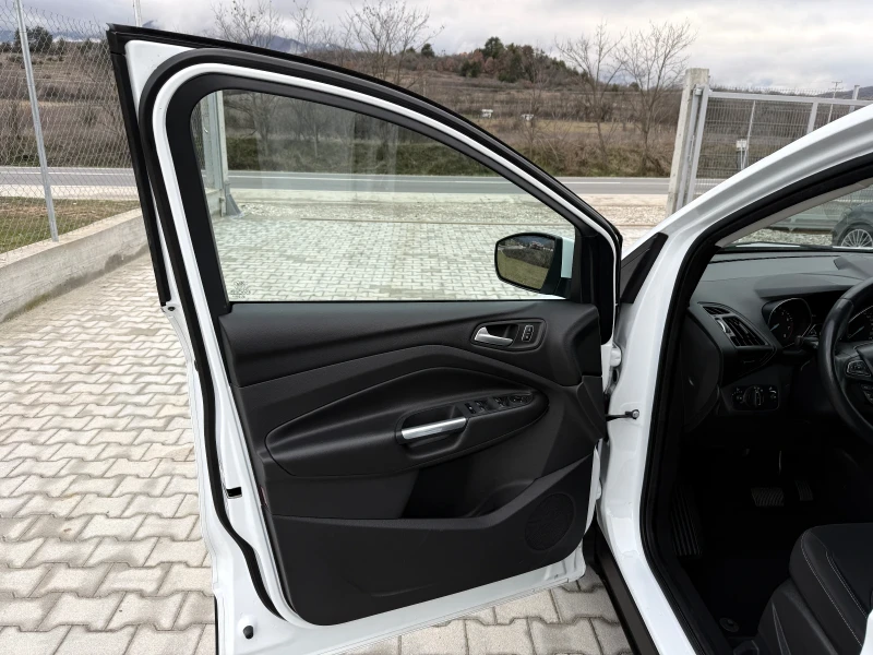 Ford Kuga 1.5 SCTI 4x4, снимка 9 - Автомобили и джипове - 53448246