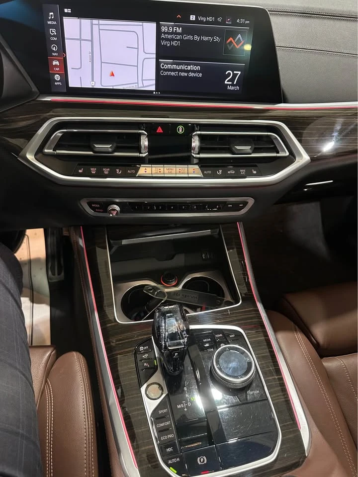 BMW X5 xDrive40i* M-Pack* LASER* SWAROVSKI* 360* CLEAN CA, снимка 6 - Автомобили и джипове - 54022864