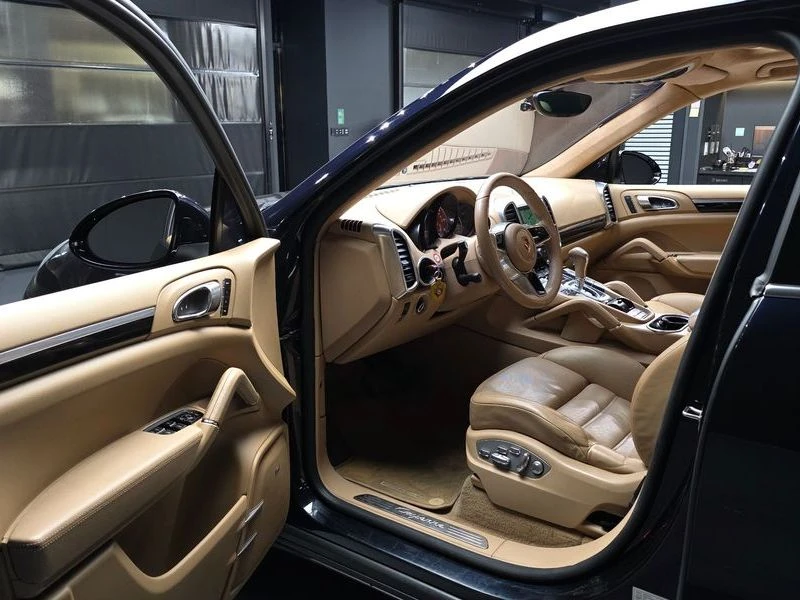 Porsche Cayenne 3.0 Diesel| 245к.с.| ВКЛ.ТЕХНОТЕСТ, снимка 10 - Автомобили и джипове - 55174141
