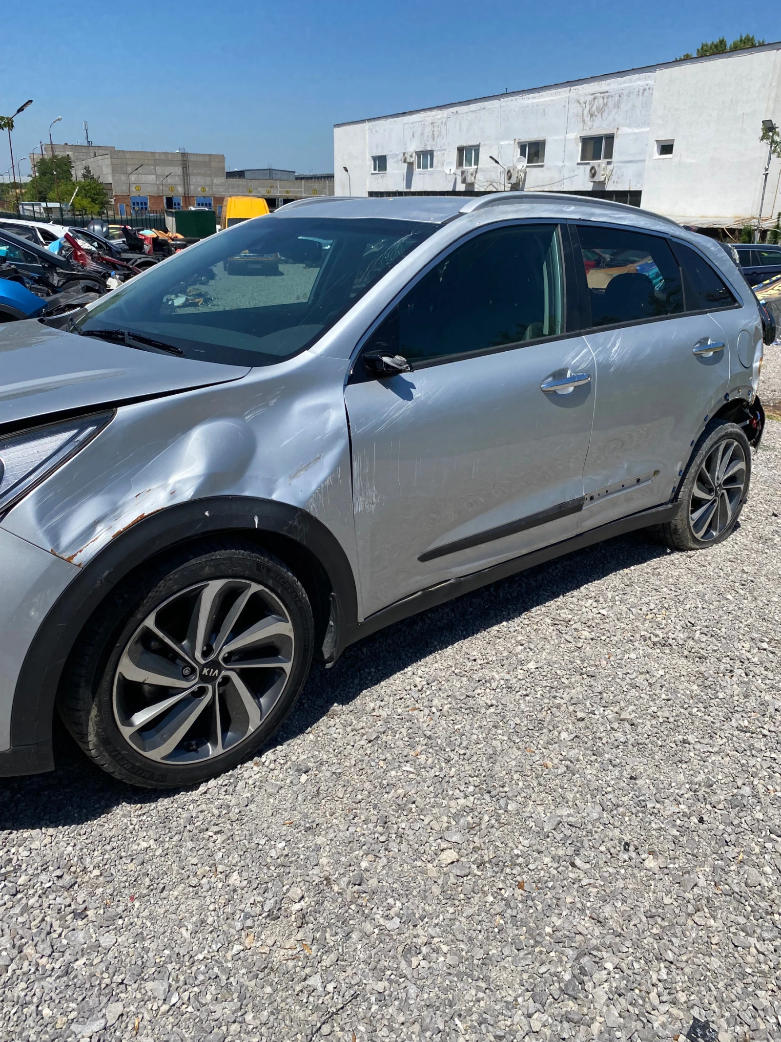 Kia Niro 1.6 GDI HYBRID - изображение 3