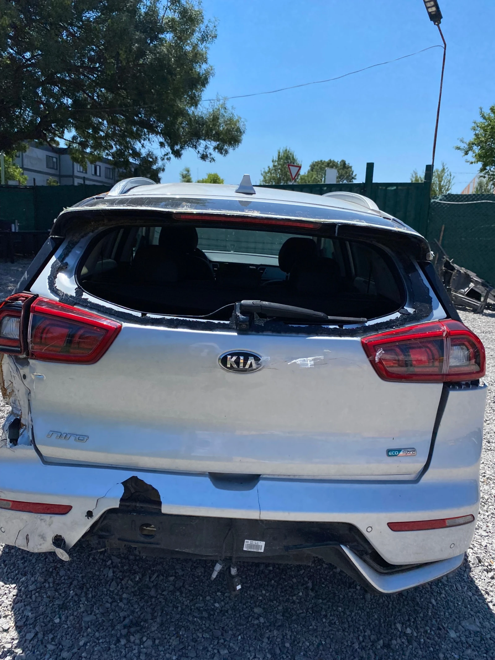 Kia Niro 1.6 GDI HYBRID - изображение 4