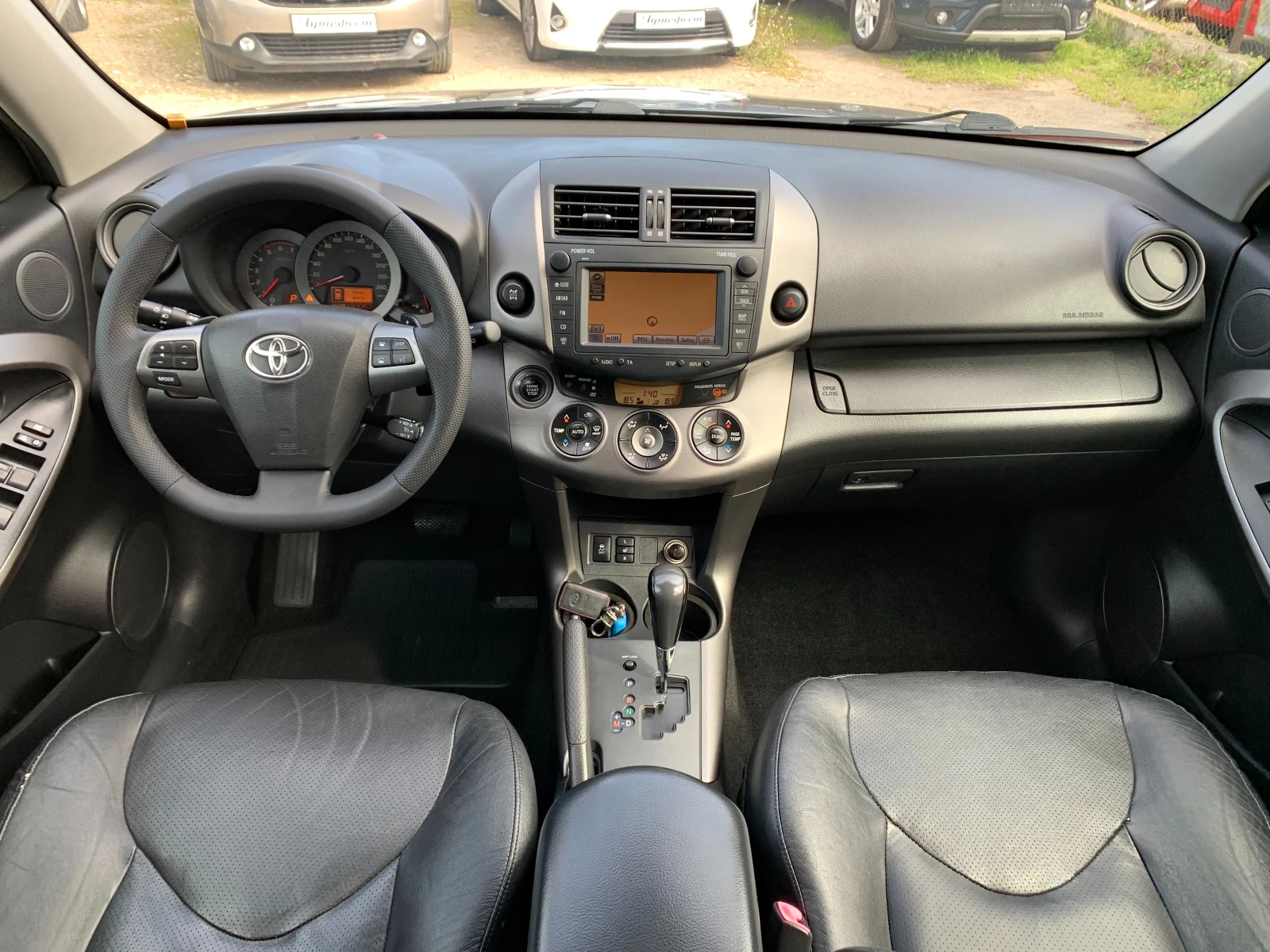 Toyota Rav4 2.2D 4X4 АВТОМАТИК CROSS - изображение 9