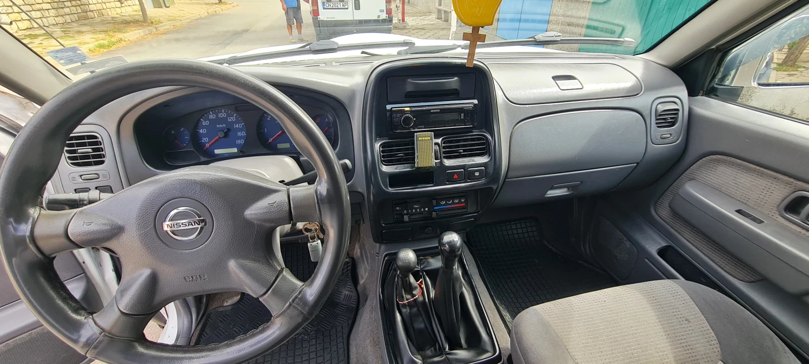 Nissan Navara  - изображение 8