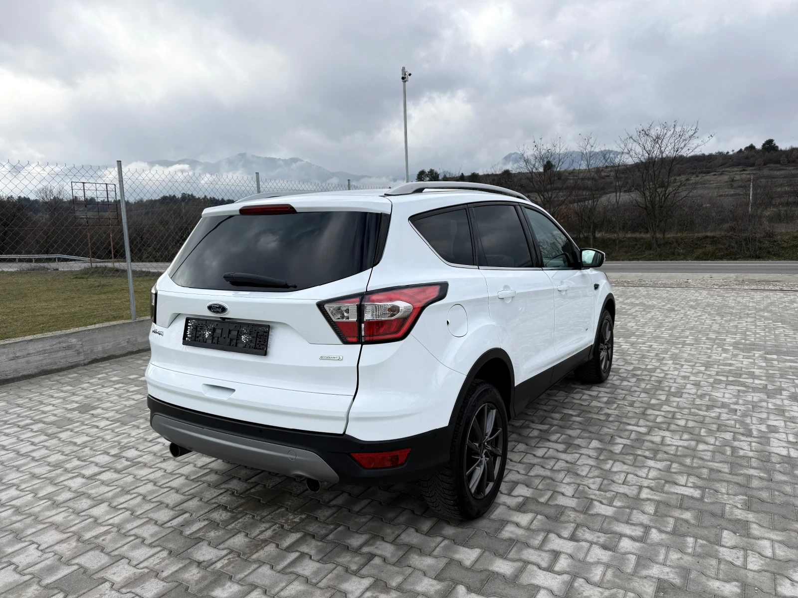 Ford Kuga 1.5 SCTI 4x4 - изображение 6
