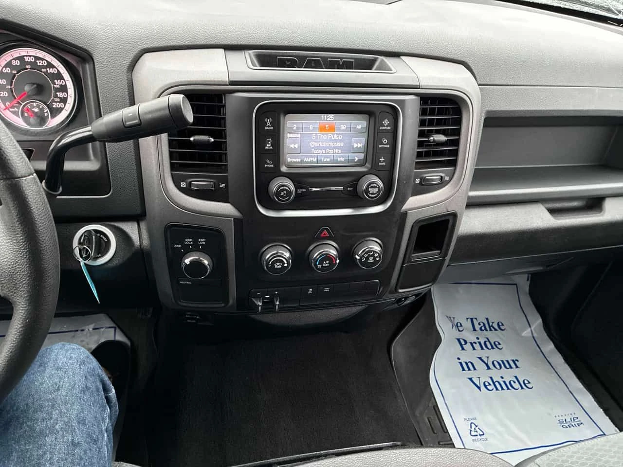 Dodge RAM 1500 * Express * 5.7* KEYLESS*  - изображение 9