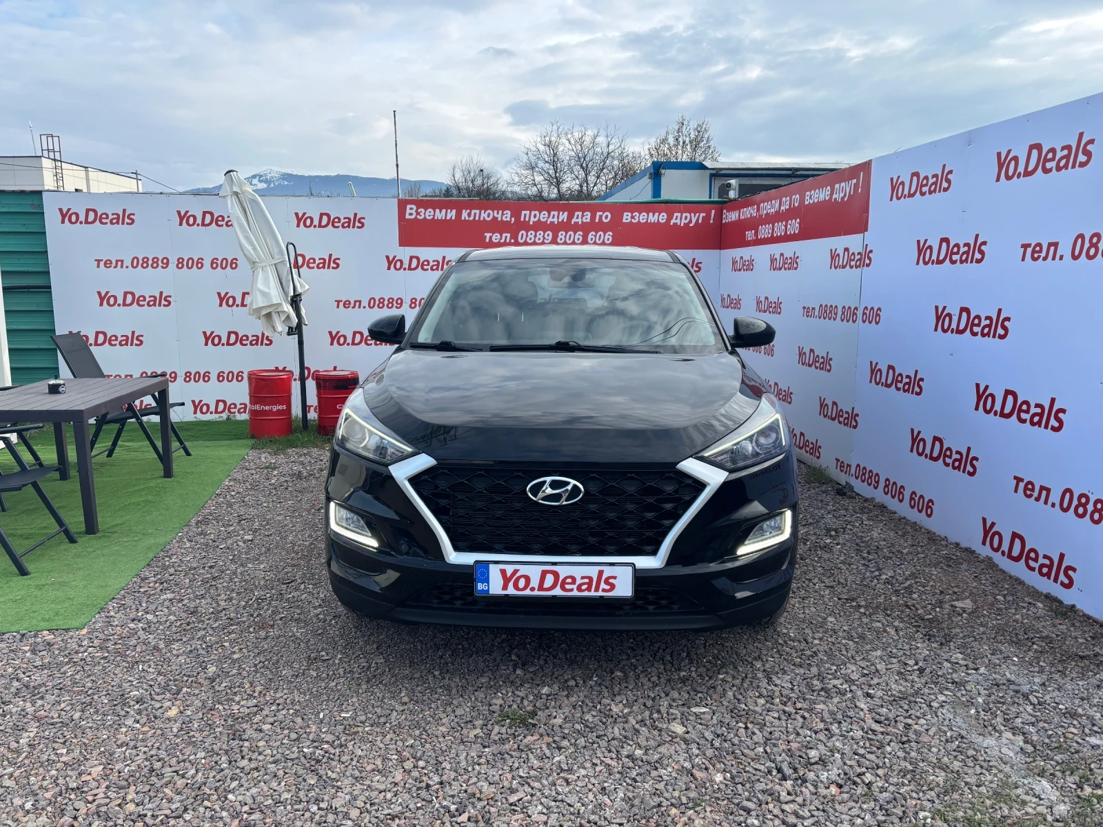 Hyundai Tucson 2.0 SE, снимка 2 - Автомобили и джипове - 54056619