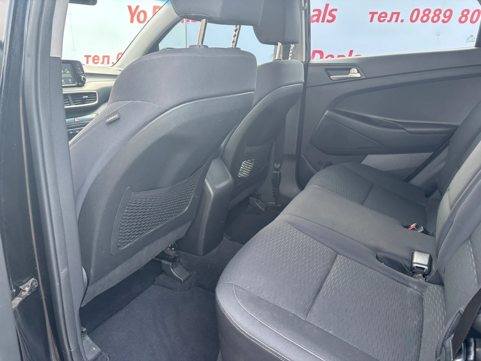 Hyundai Tucson 2.0 SE, снимка 9 - Автомобили и джипове - 54056619