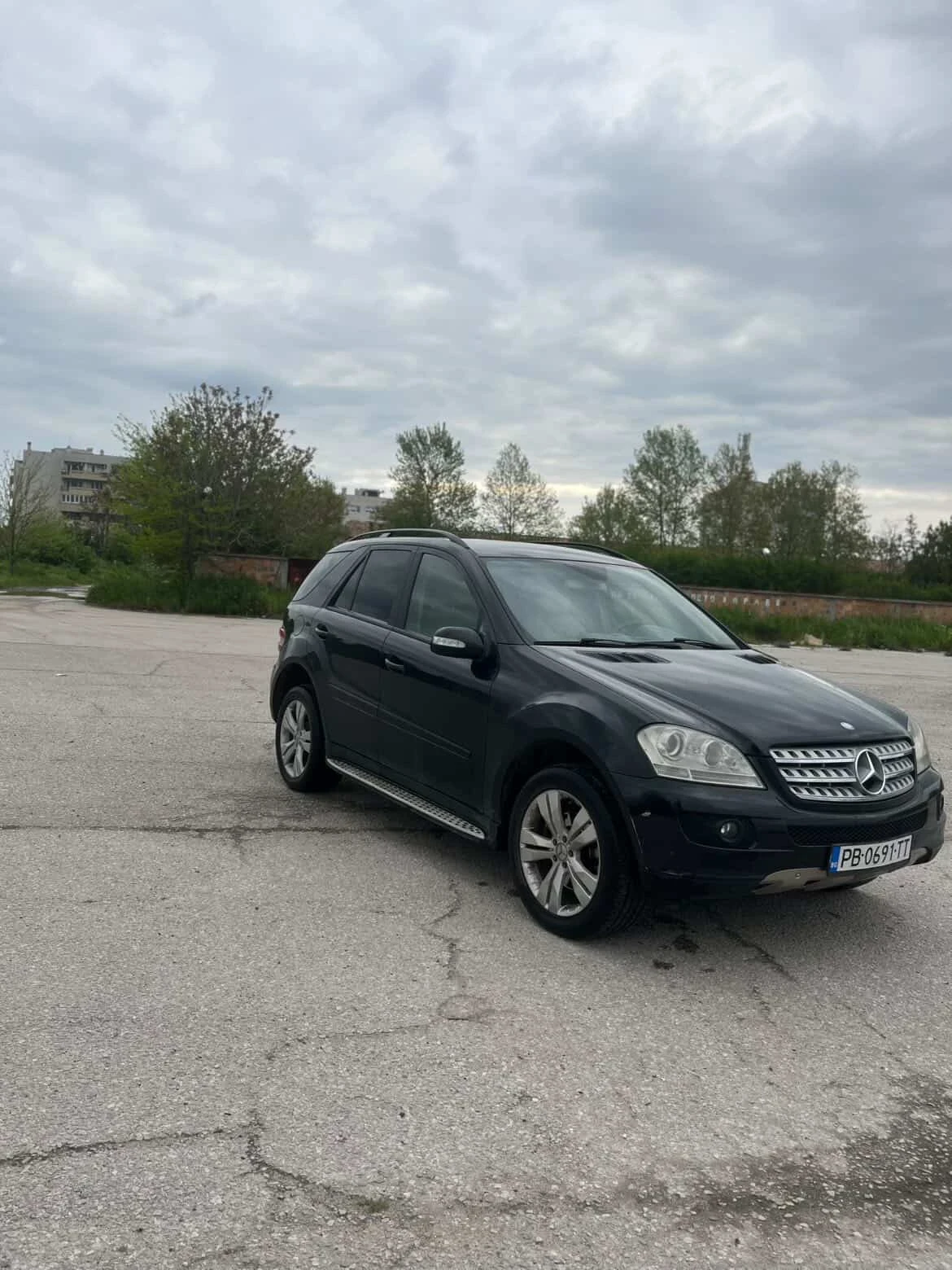 Mercedes-Benz ML 320, снимка 2 - Автомобили и джипове - 54384630