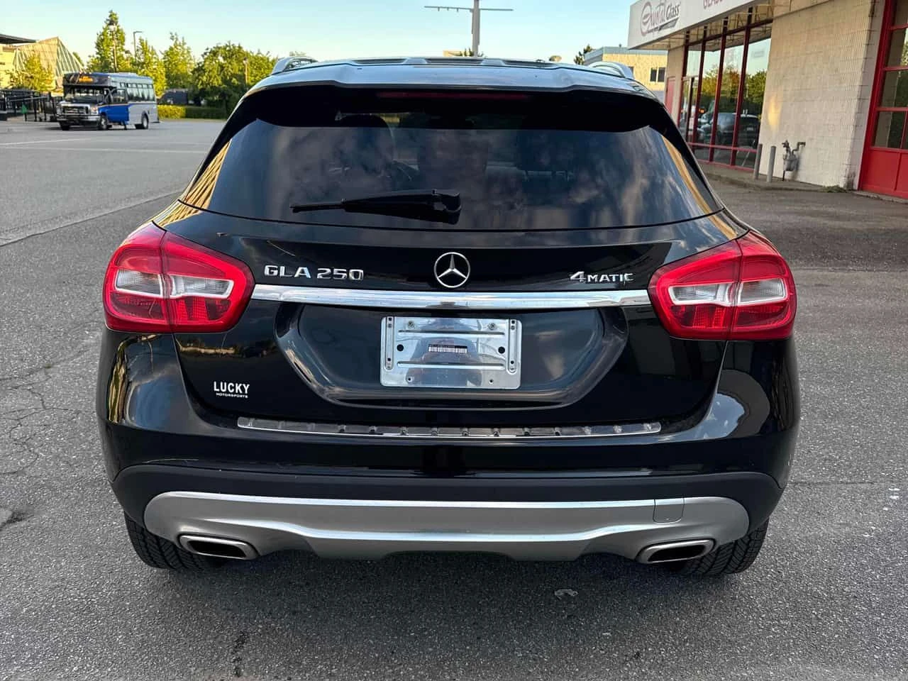 Mercedes-Benz GLA 250  КОЖА/ПОДГРЕВ/ПАНОРАМАCARFAX/ФИНАНСИРАНЕ, снимка 5 - Автомобили и джипове - 54582016