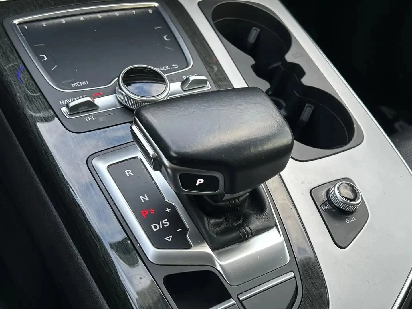 Audi Q7 TECHNIK АВТО КРЕДИТ ЦЕНА ДО БЪЛГАРИЯ, снимка 13 - Автомобили и джипове - 54739224