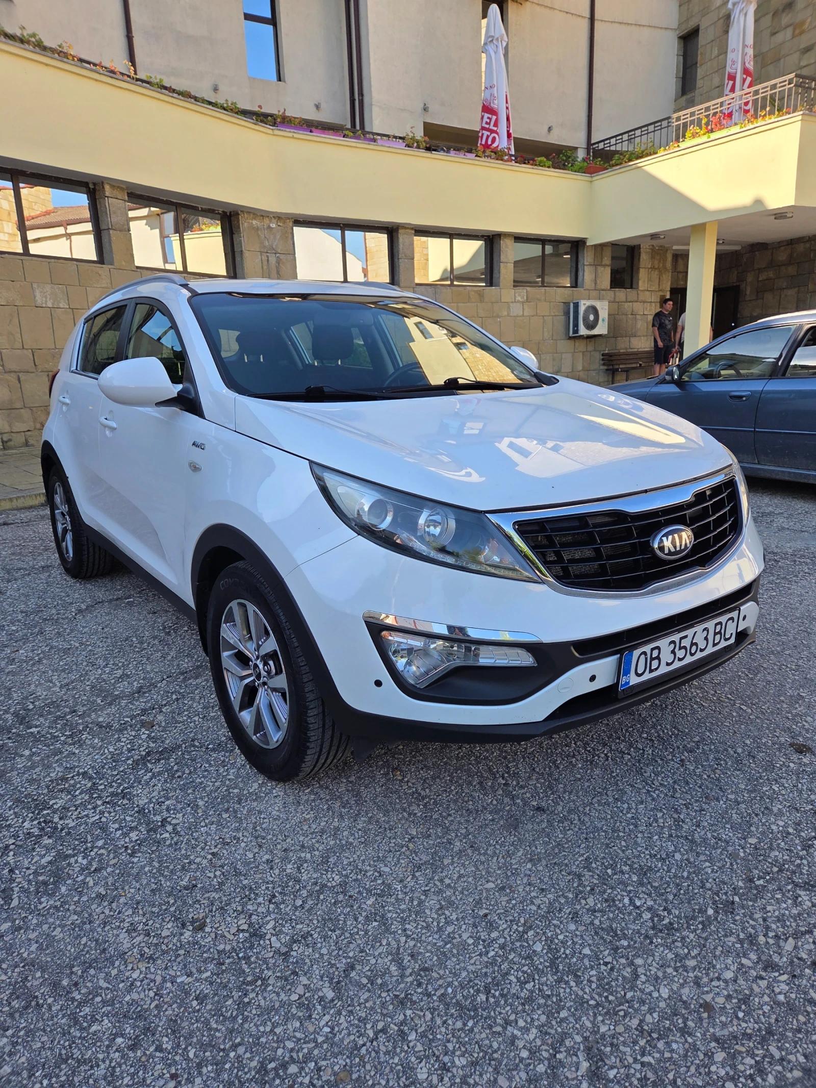 Kia Sportage, снимка 2 - Автомобили и джипове - 54923557