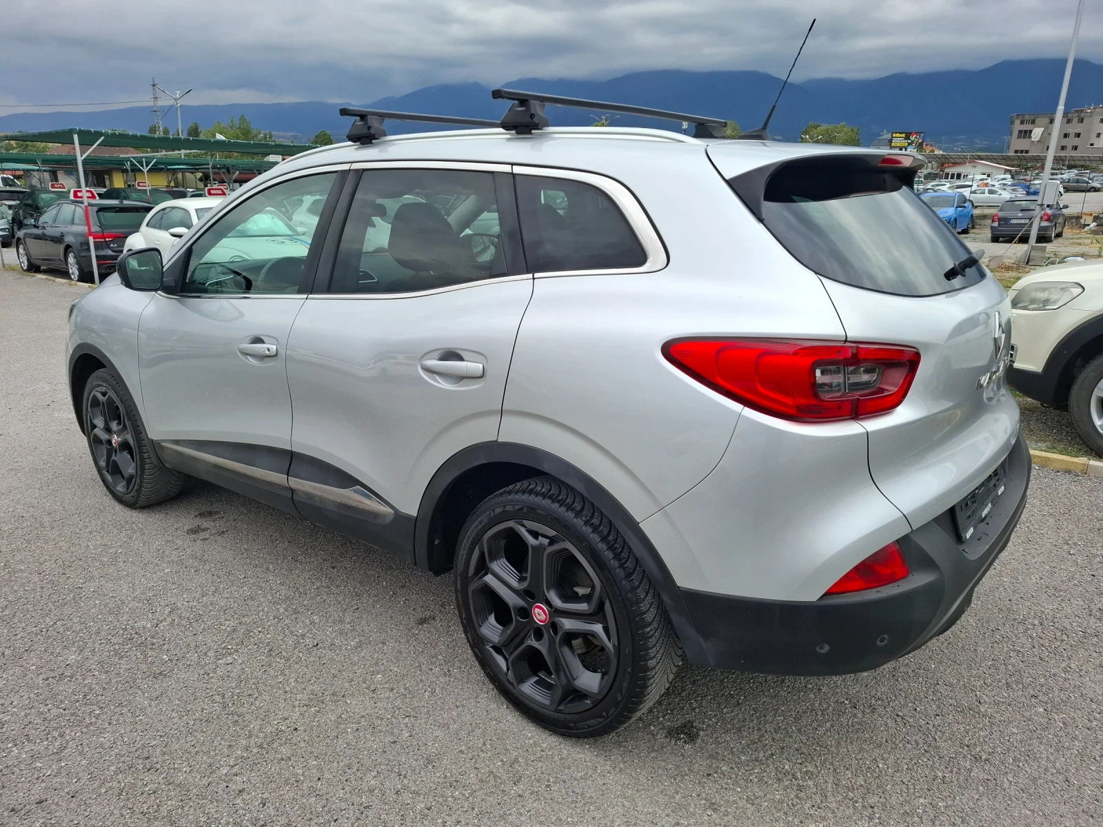 Renault Kadjar 1, 6 DCI-Euro 6-Navi+ Kamera, Keyless, снимка 5 - Автомобили и джипове - 55411537