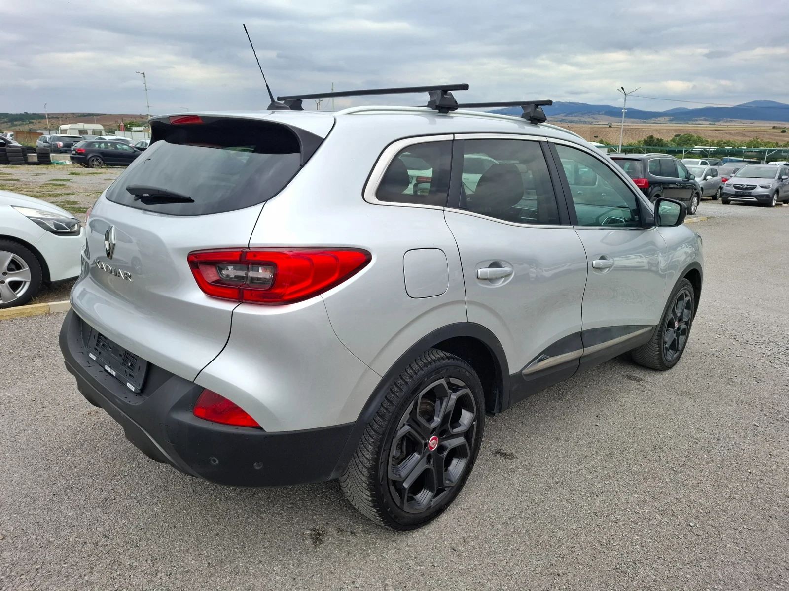 Renault Kadjar 1, 6 DCI-Euro 6-Navi+ Kamera, Keyless, снимка 4 - Автомобили и джипове - 55411537