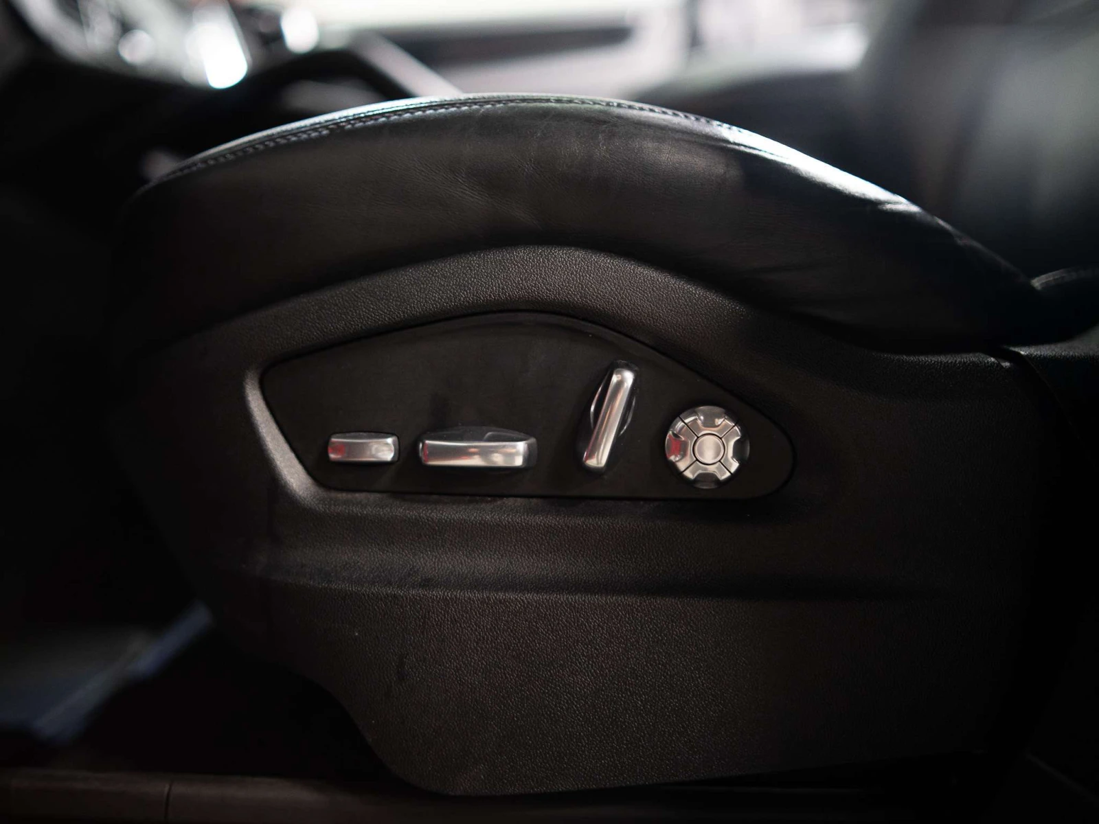 Porsche Cayenne Панорама / BOSE / Кожа / ЦЕНА до БГ, снимка 10 - Автомобили и джипове - 55422669