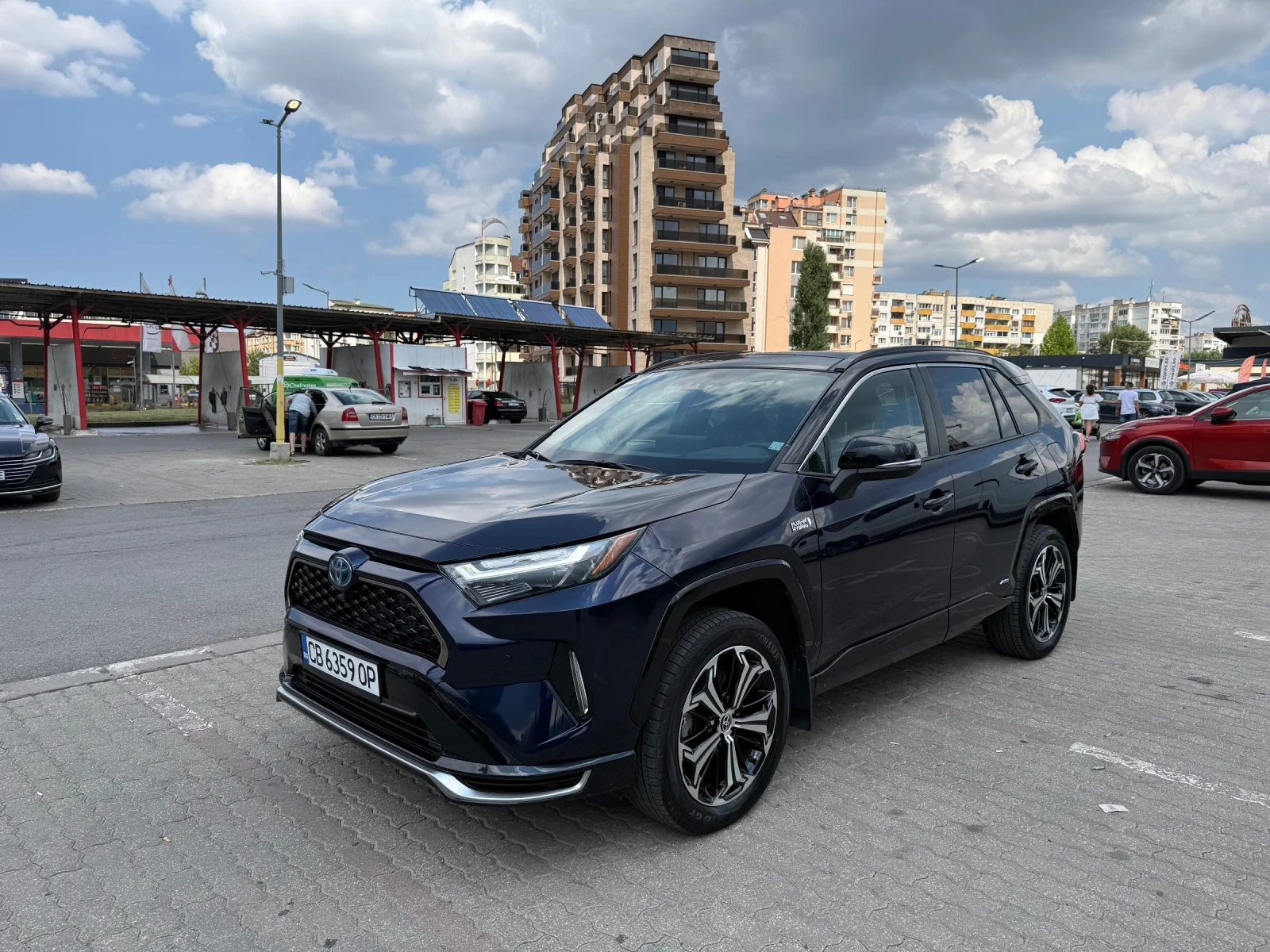 Toyota Rav4 Plug In Hybrid 42 000 km, снимка 2 - Автомобили и джипове - 55608289