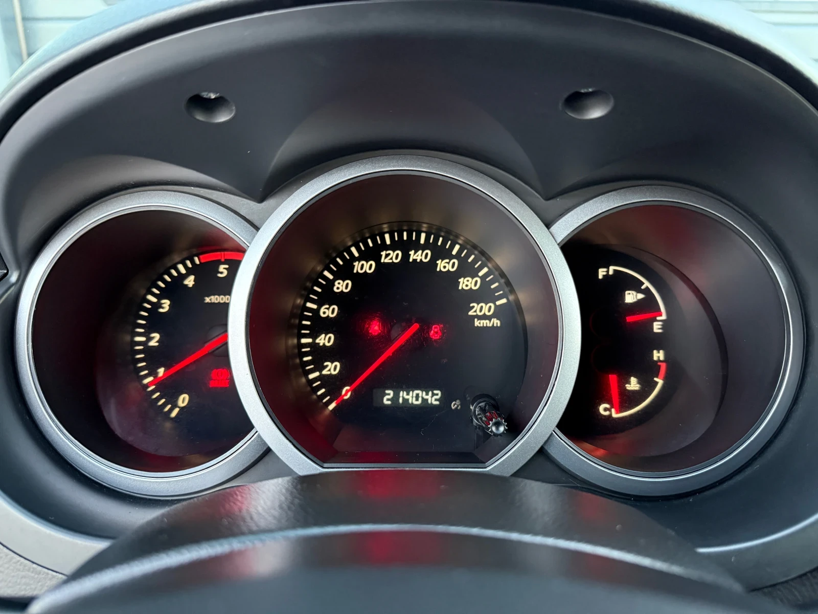 Suzuki Grand vitara 1.9DDiS, 4x4, * 214 000км* БЪРЗИ И БАВНИ!, снимка 12 - Автомобили и джипове - 55630829