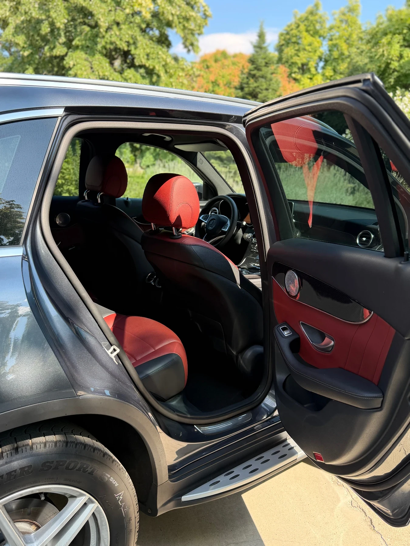Mercedes-Benz GLC 220 * AMG* ТЕГЛИЧ* Червена кожа* , снимка 16 - Автомобили и джипове - 55728584