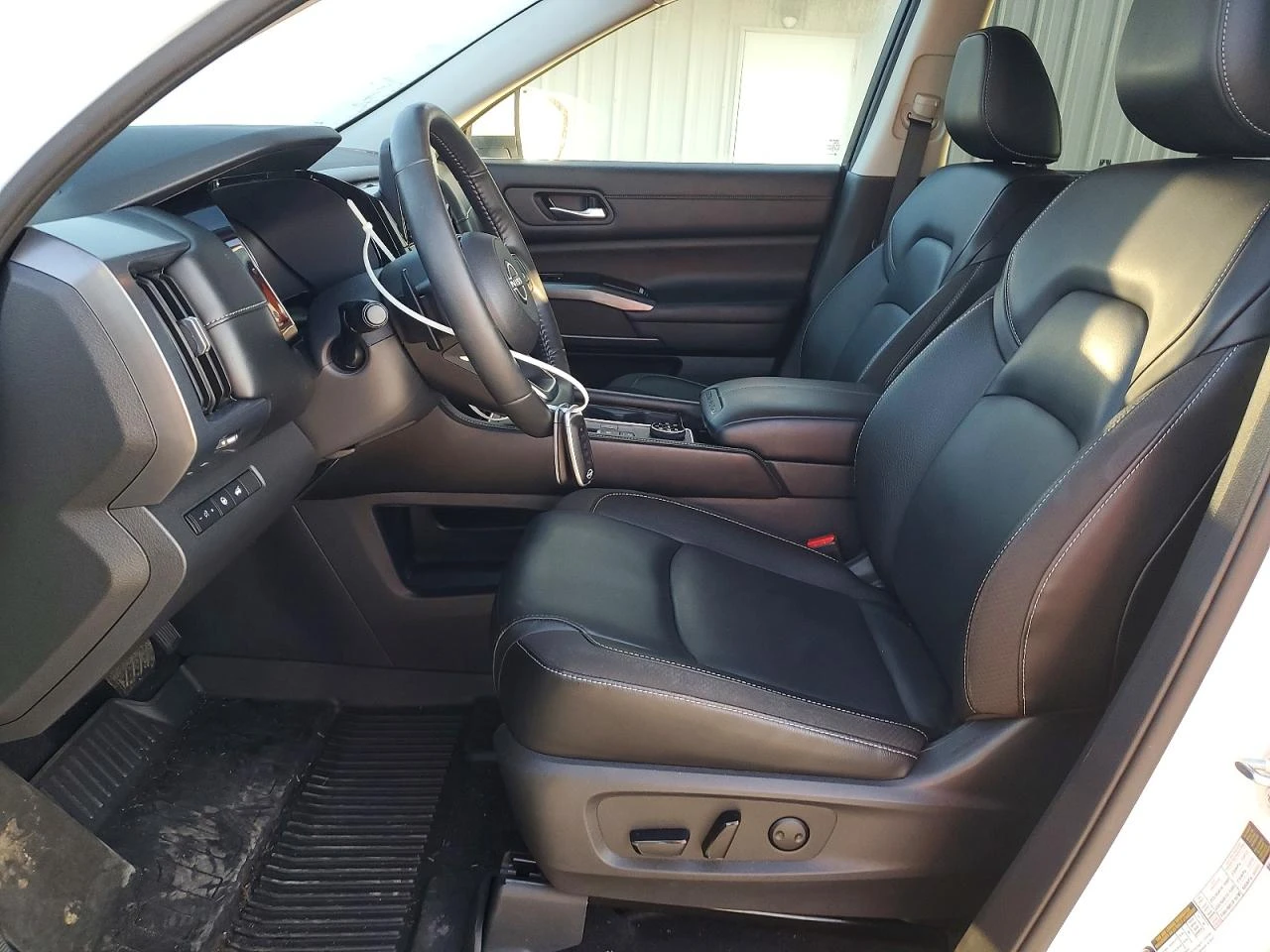 Nissan Pathfinder 3.5l Sl, снимка 7 - Автомобили и джипове - 56076434