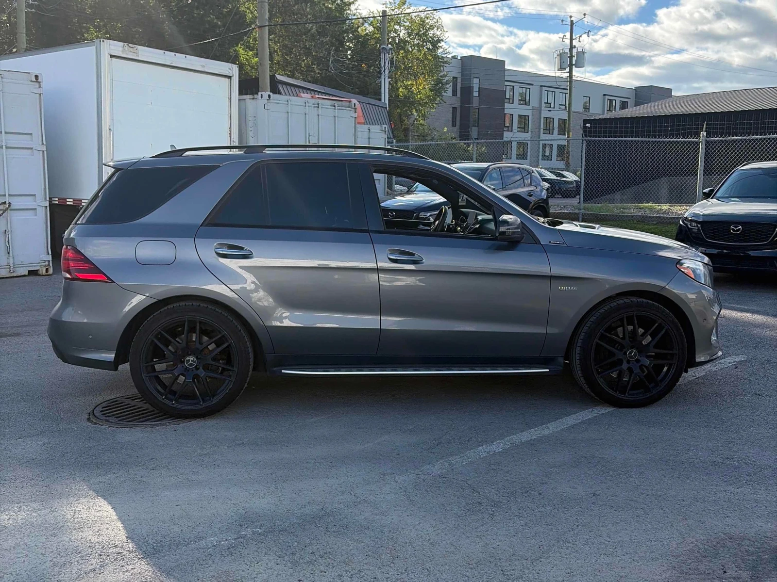 Mercedes-Benz GLE 43 AMG 4МАТIC* DIS* H/K* 360* , снимка 3 - Автомобили и джипове - 56076520