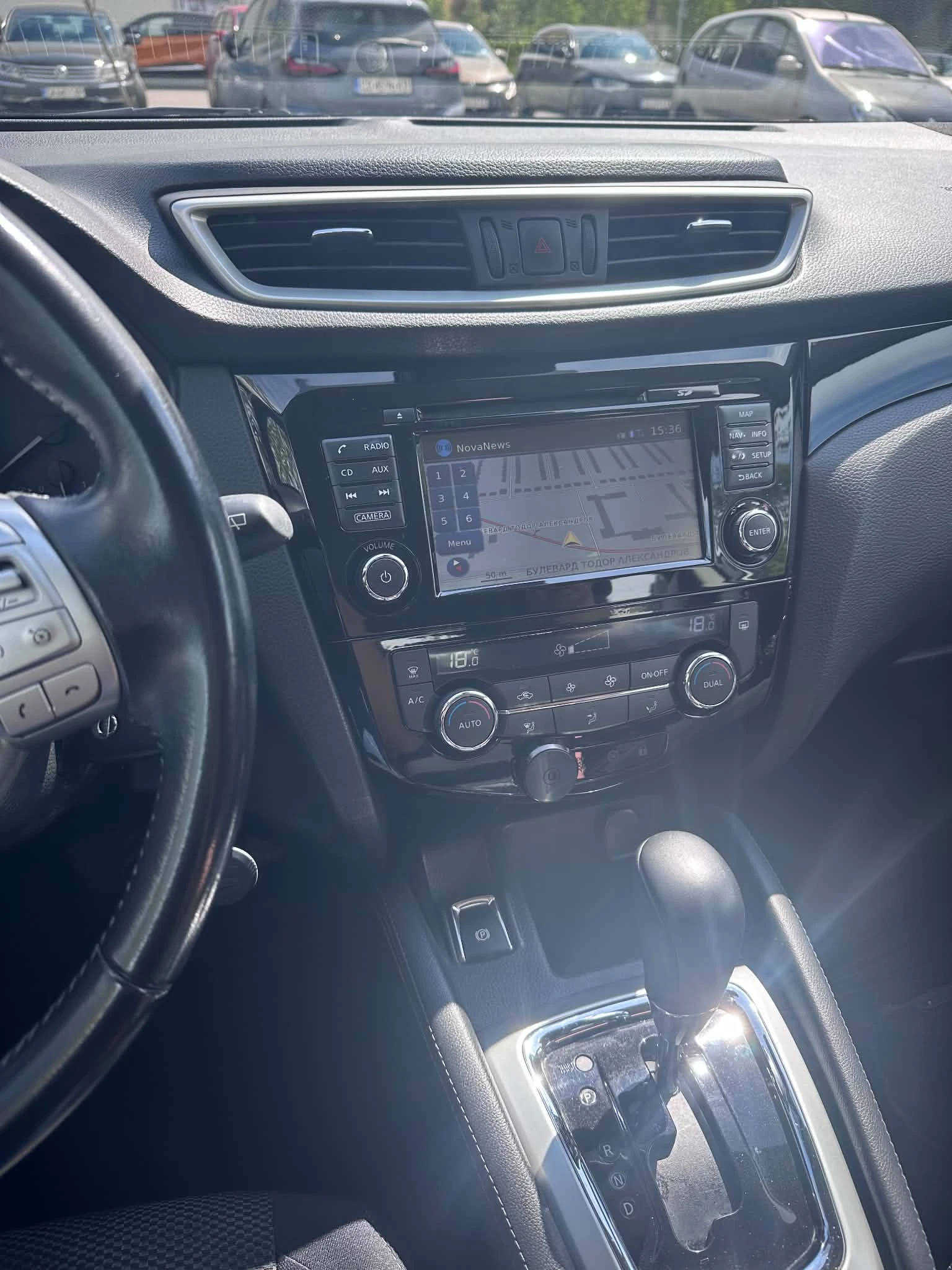 Nissan Qashqai 1.6 dCi Xtronic, снимка 5 - Автомобили и джипове - 56093184