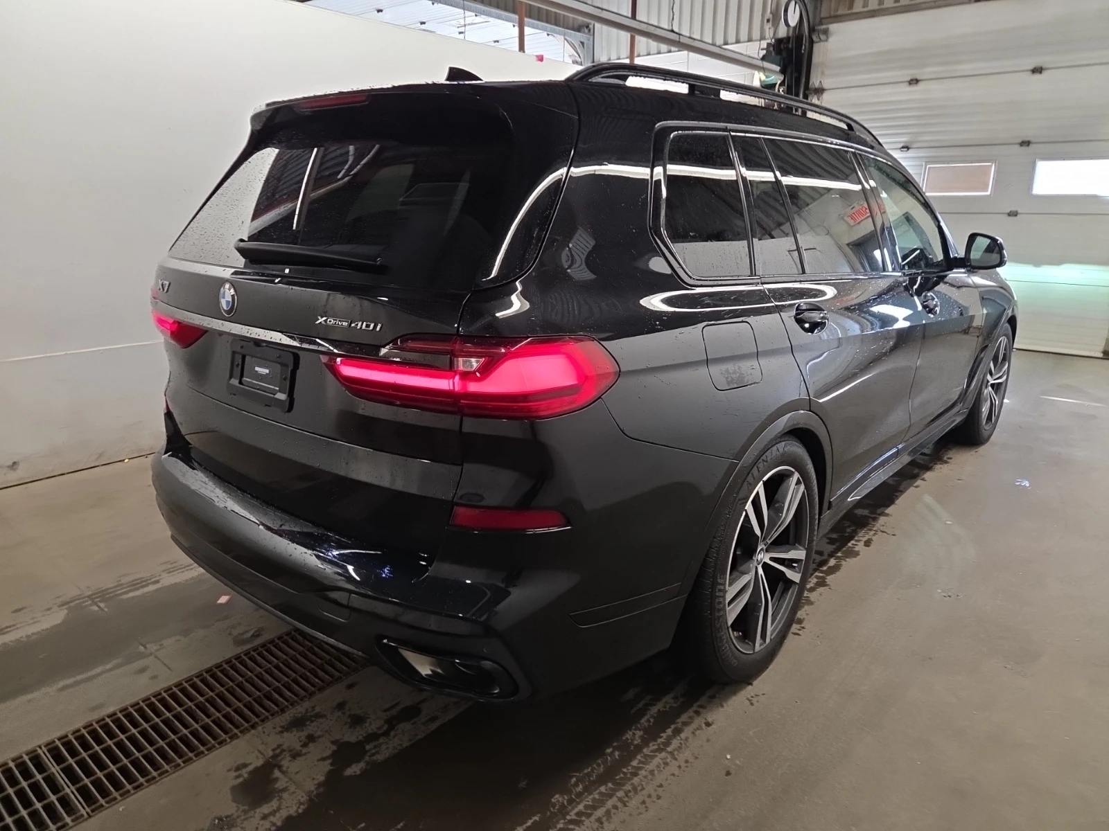 BMW X7 xDrive40i M Sport | 6 места | Heat Comfort Package, снимка 3 - Автомобили и джипове - 56225435