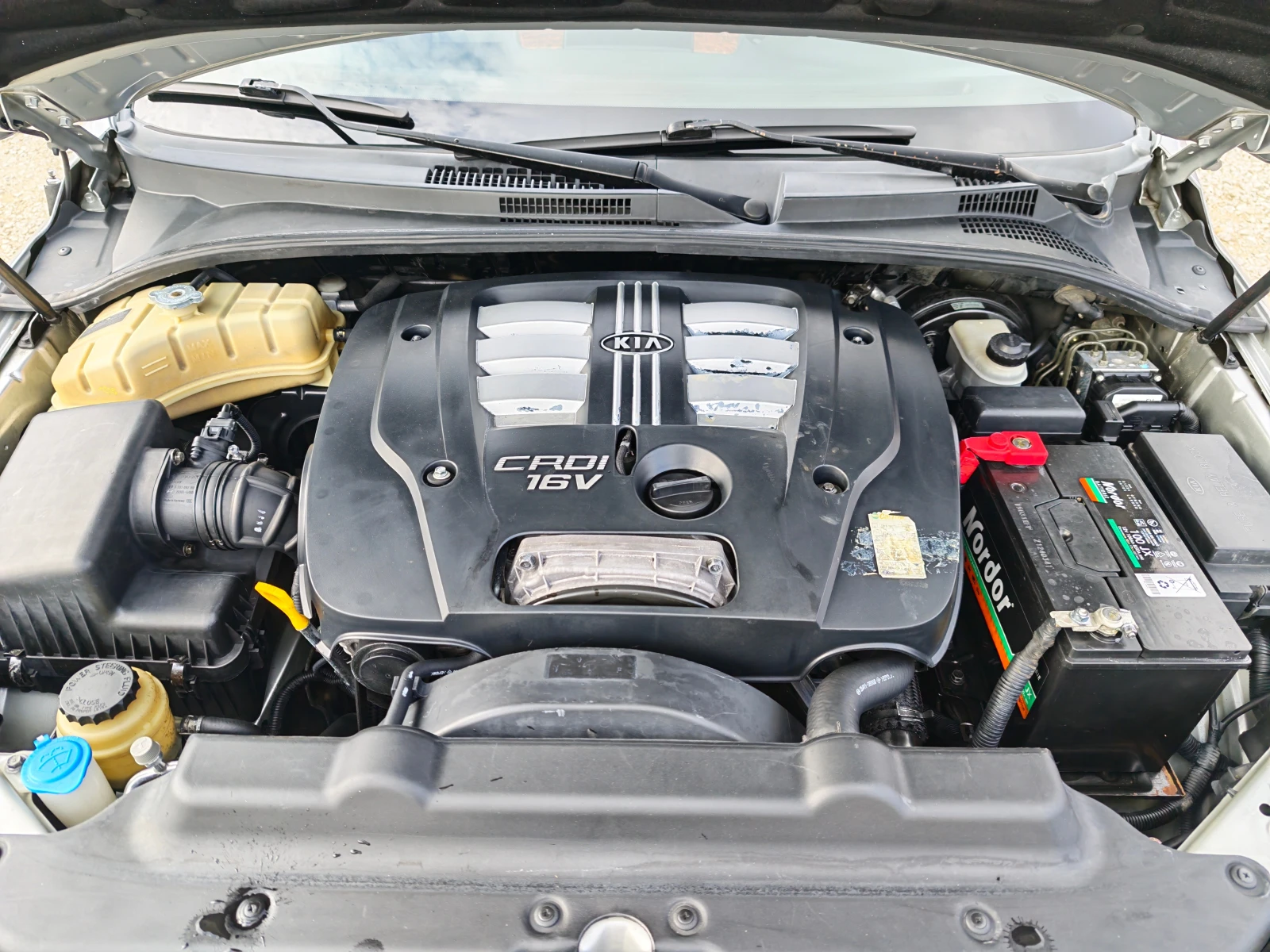Kia Sorento 2.5 дизел ИТАЛИЯ, снимка 15 - Автомобили и джипове - 56748912