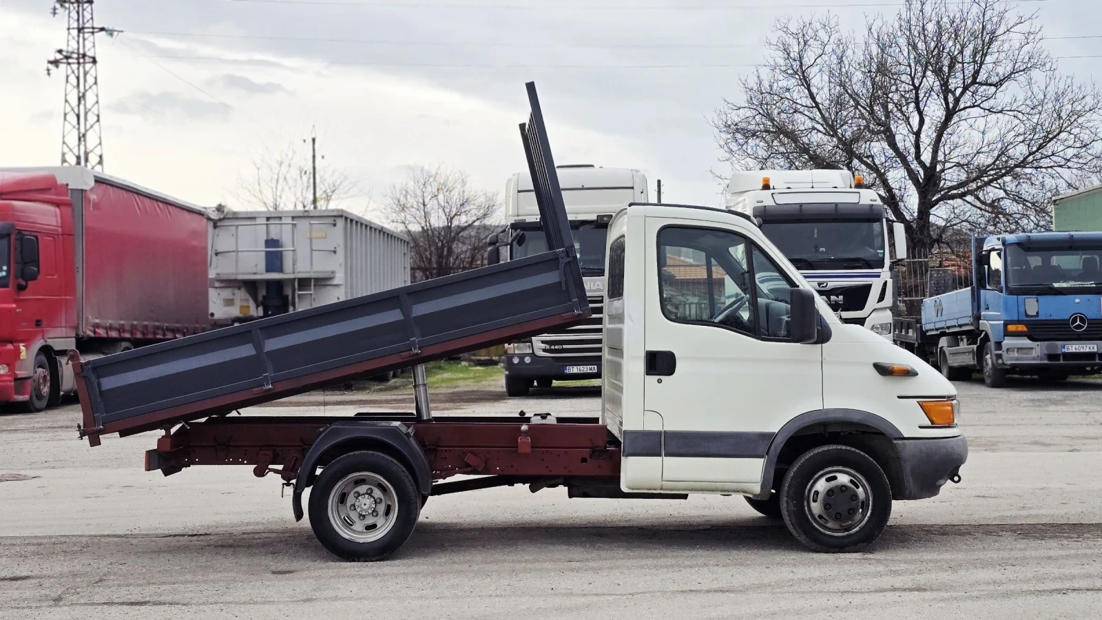 Iveco Daily 40C13 ТРИСТРАНЕН САМОСВАЛ , снимка 6 - Бусове и автобуси - 53878174