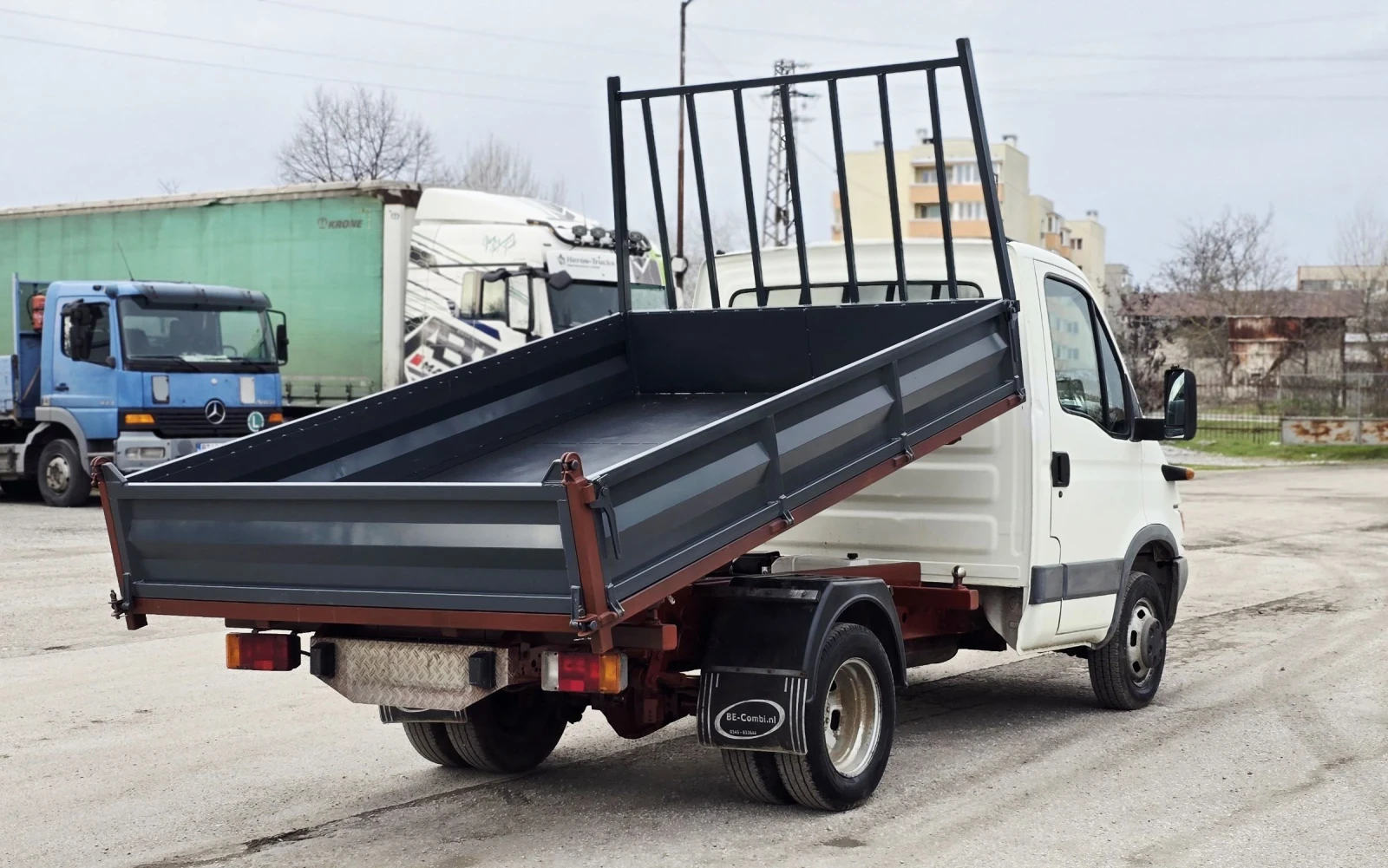 Iveco Daily 40C13 ТРИСТРАНЕН САМОСВАЛ , снимка 5 - Бусове и автобуси - 53878174