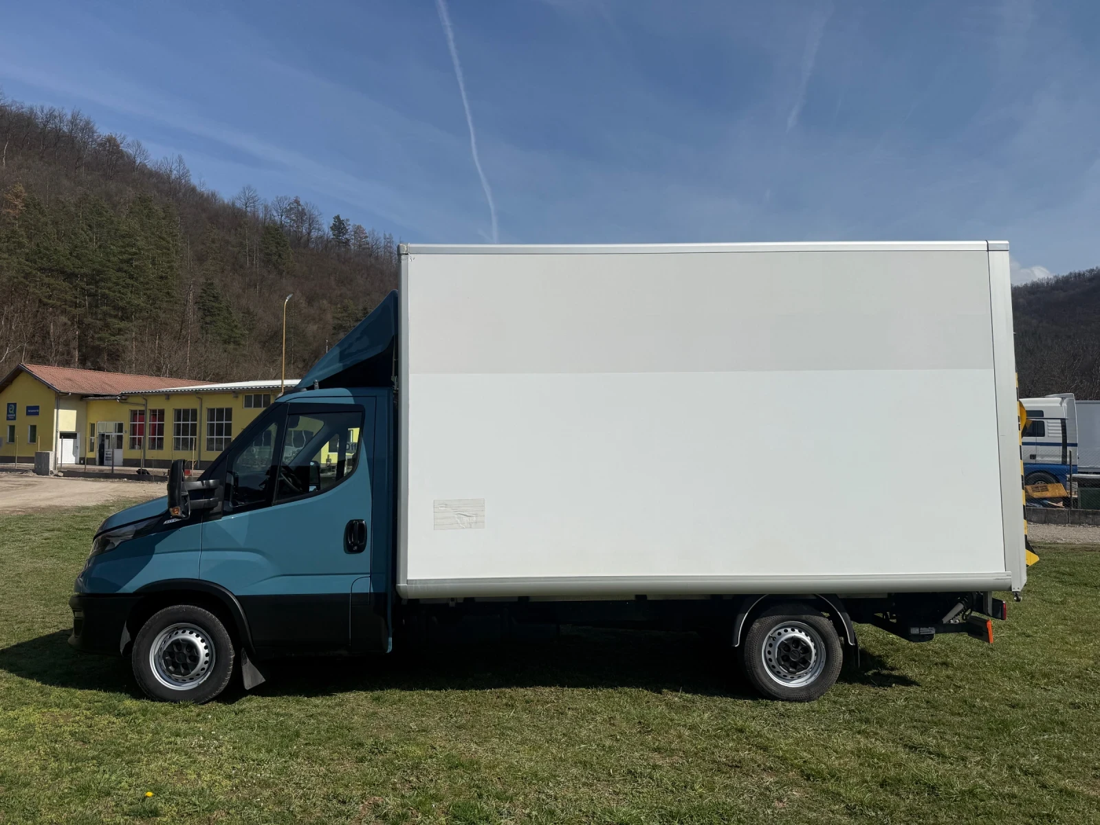 Iveco 35S18 35S18 HI-MATIK БОРД КЛИМА 4.10М МЕЖДУОСИЕ, снимка 5 - Бусове и автобуси - 53988382