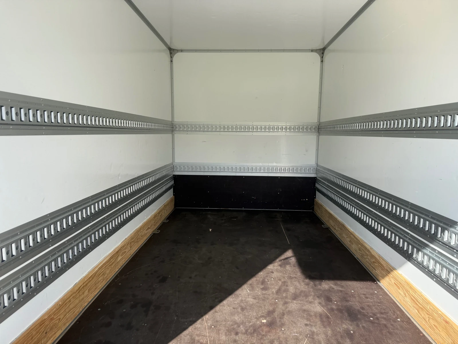 Iveco 35S18 35S18 HI-MATIK БОРД КЛИМА 4.10М МЕЖДУОСИЕ, снимка 11 - Бусове и автобуси - 53988382