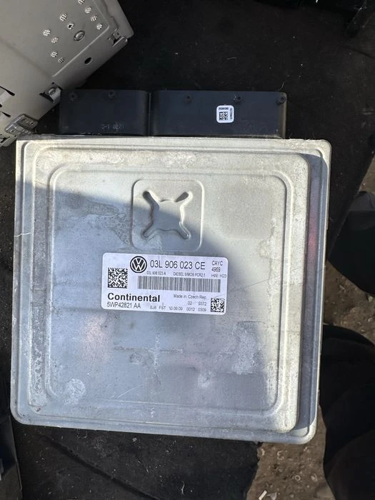 Компютър Ecu за Audi Vw 16tdi 105кс 2009-12г 03L906023 Ce