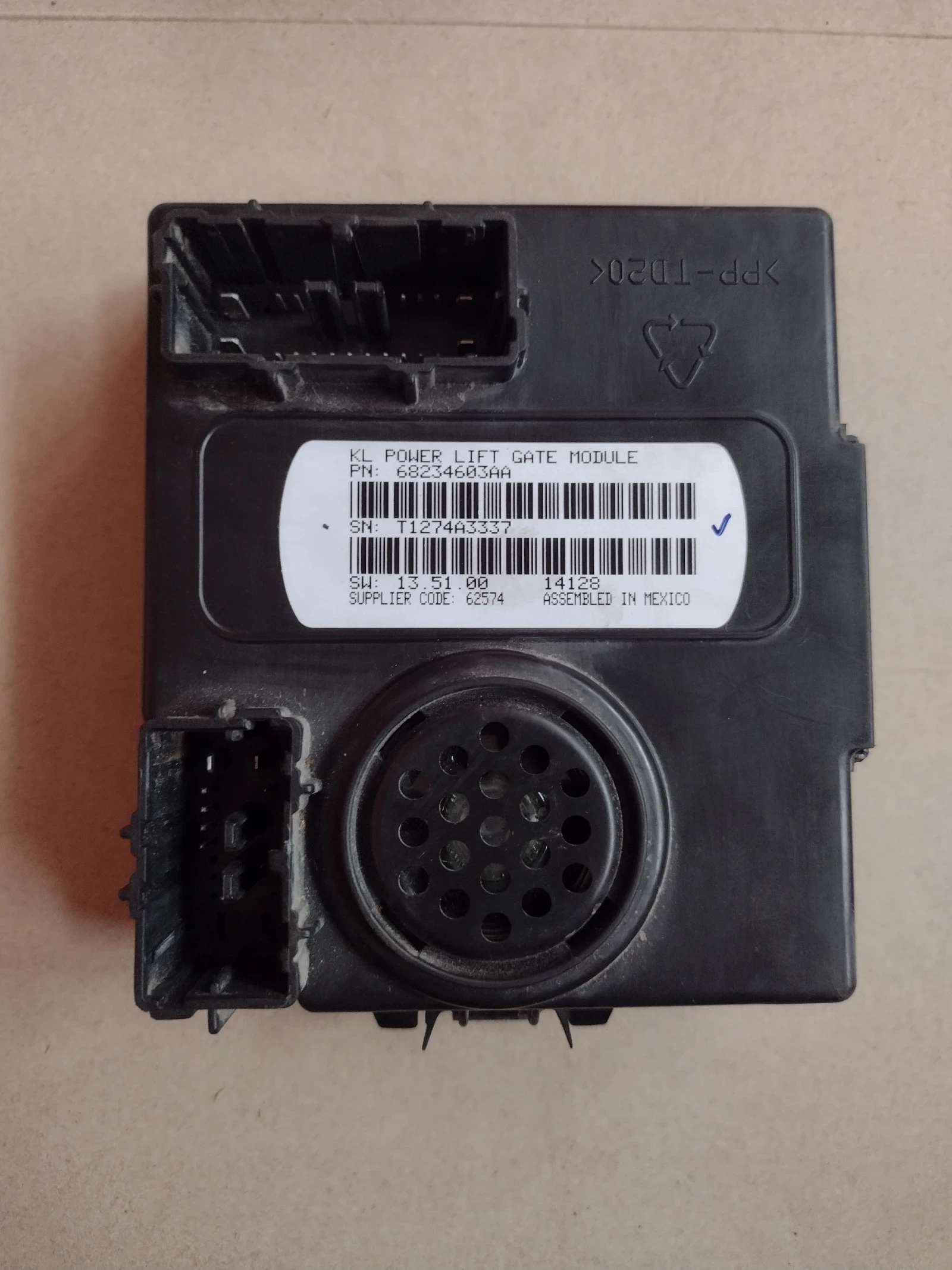 68234603AA ��������� ����� ����� ����� / �������� �� JEEP CHEROKEE KL  | Mobile.bg � ����������� 1